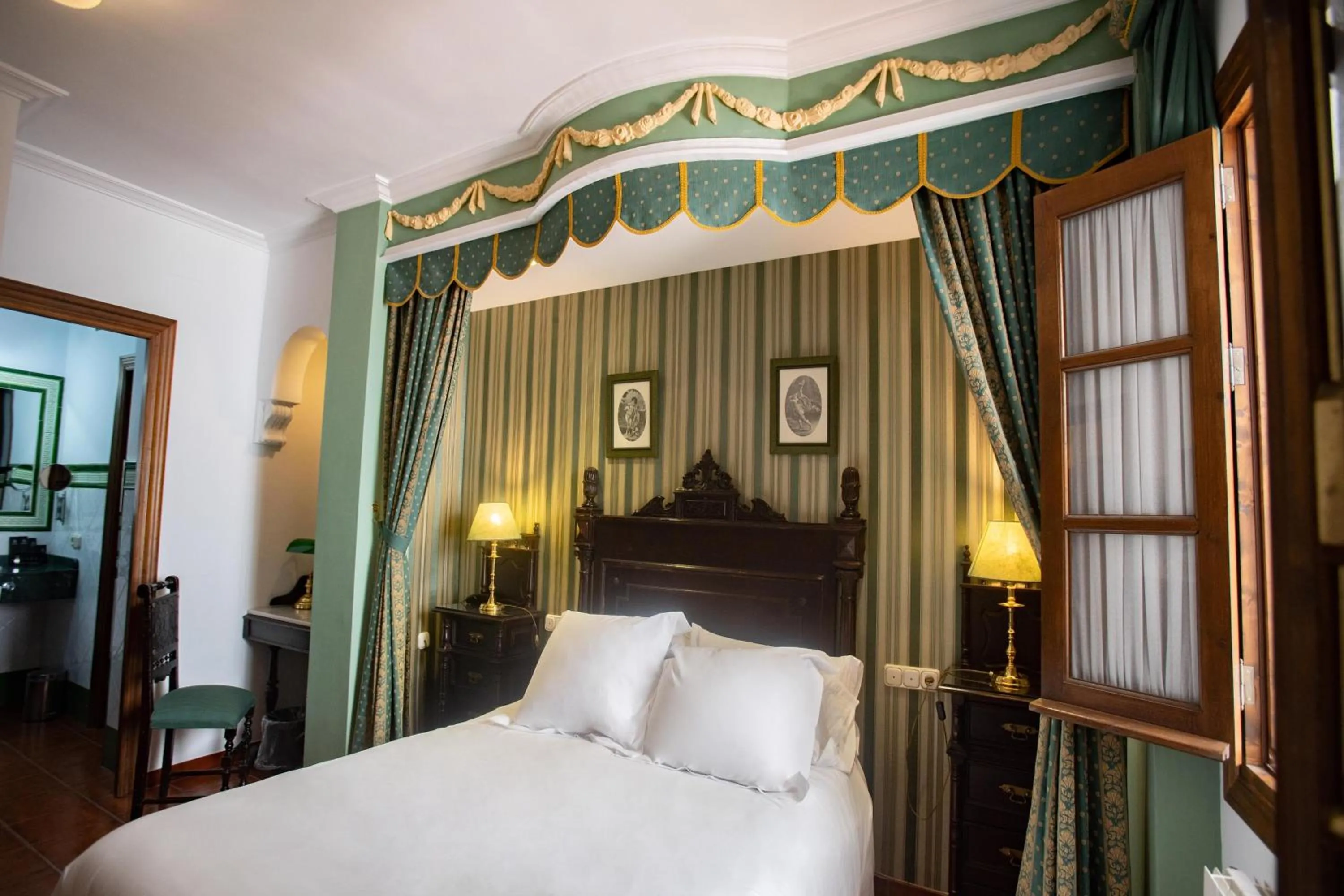 Photo of the whole room, Bed in Hotel Soho Boutique Palacio San Gabriel