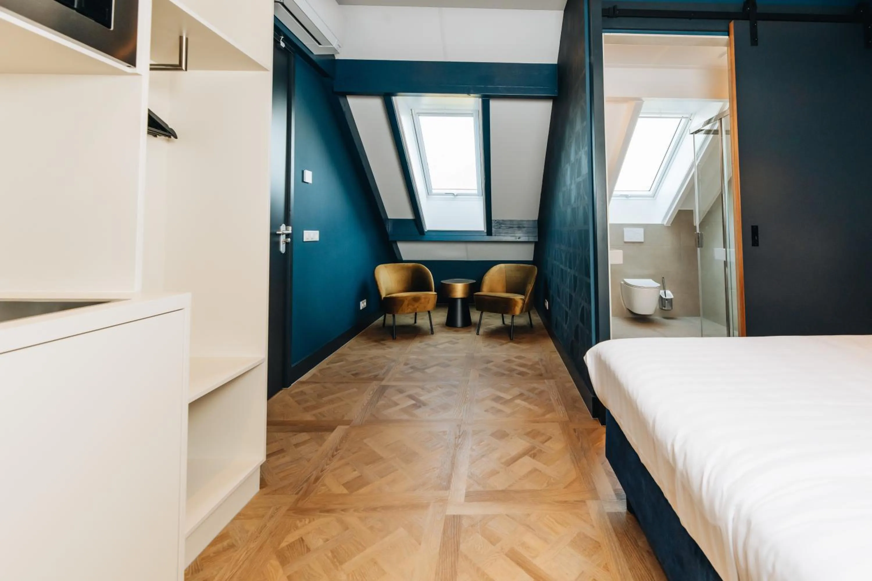 Photo of the whole room, Bed in Hotel Renesse