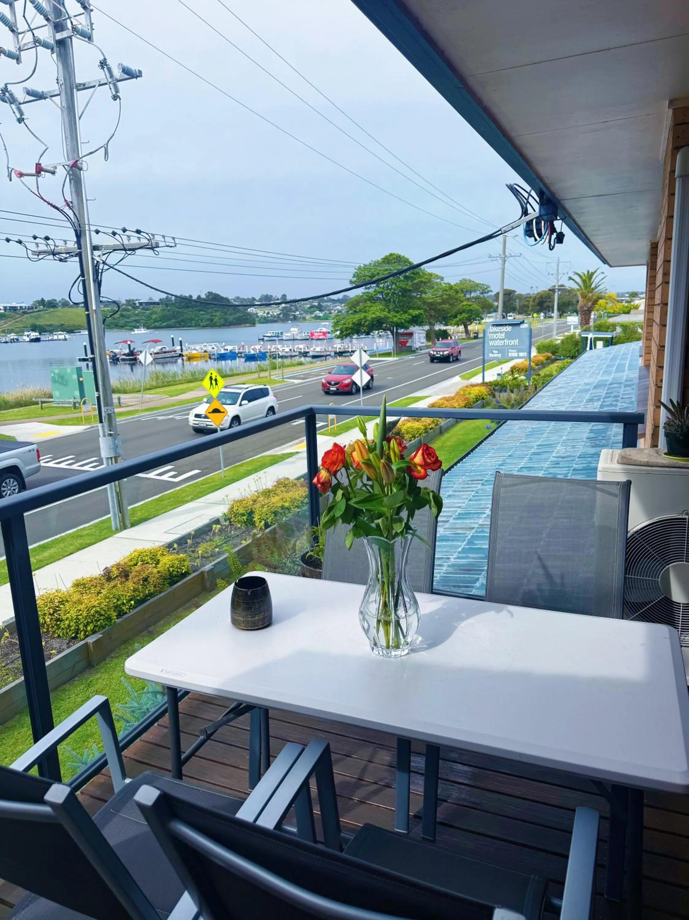 Balcony/Terrace in Lakeside Motel Waterfront