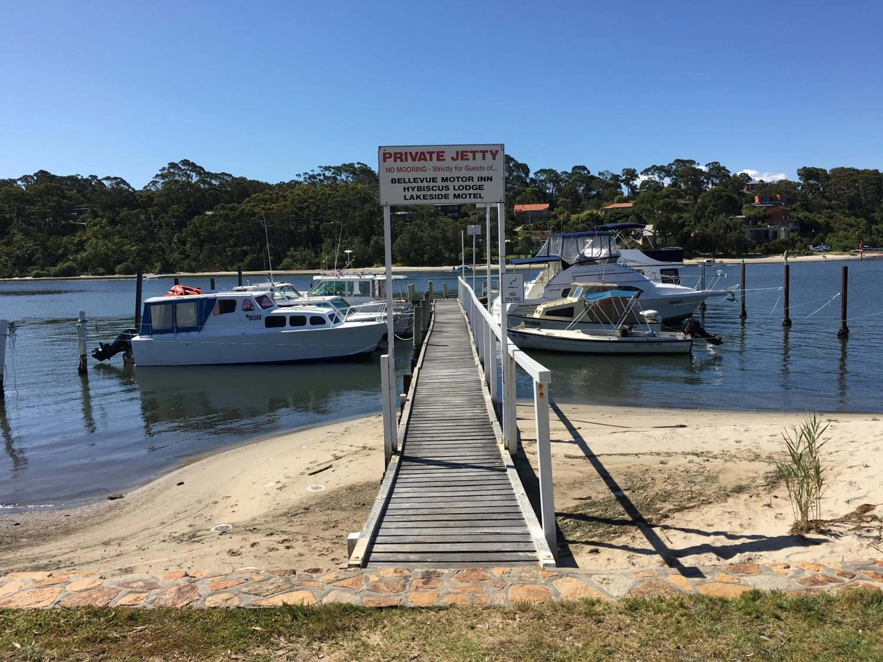 Lake view in Lakeside Motel Waterfront