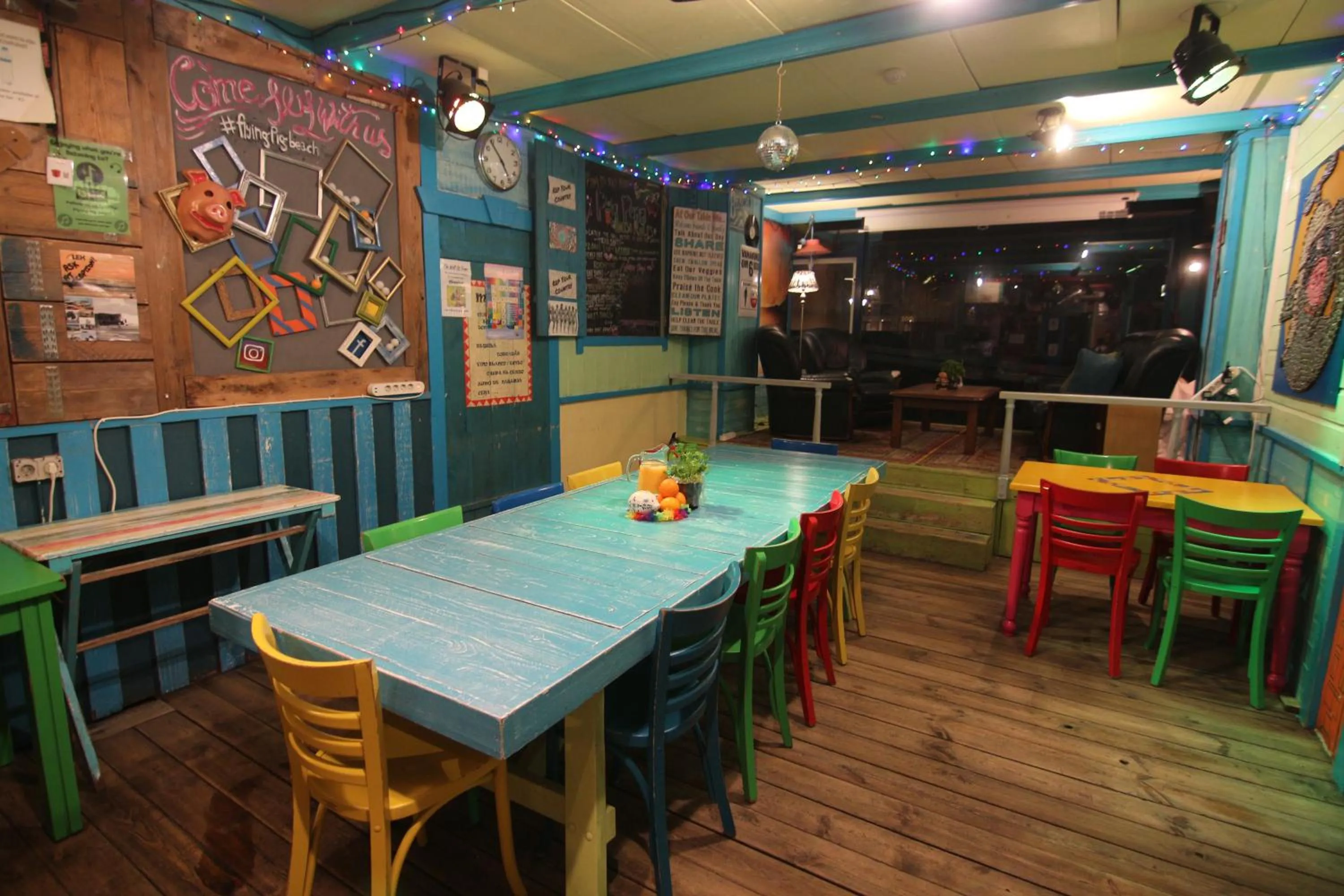 Restaurant/places to eat in The Flying Pig Beach Hostel Age 18 to 40