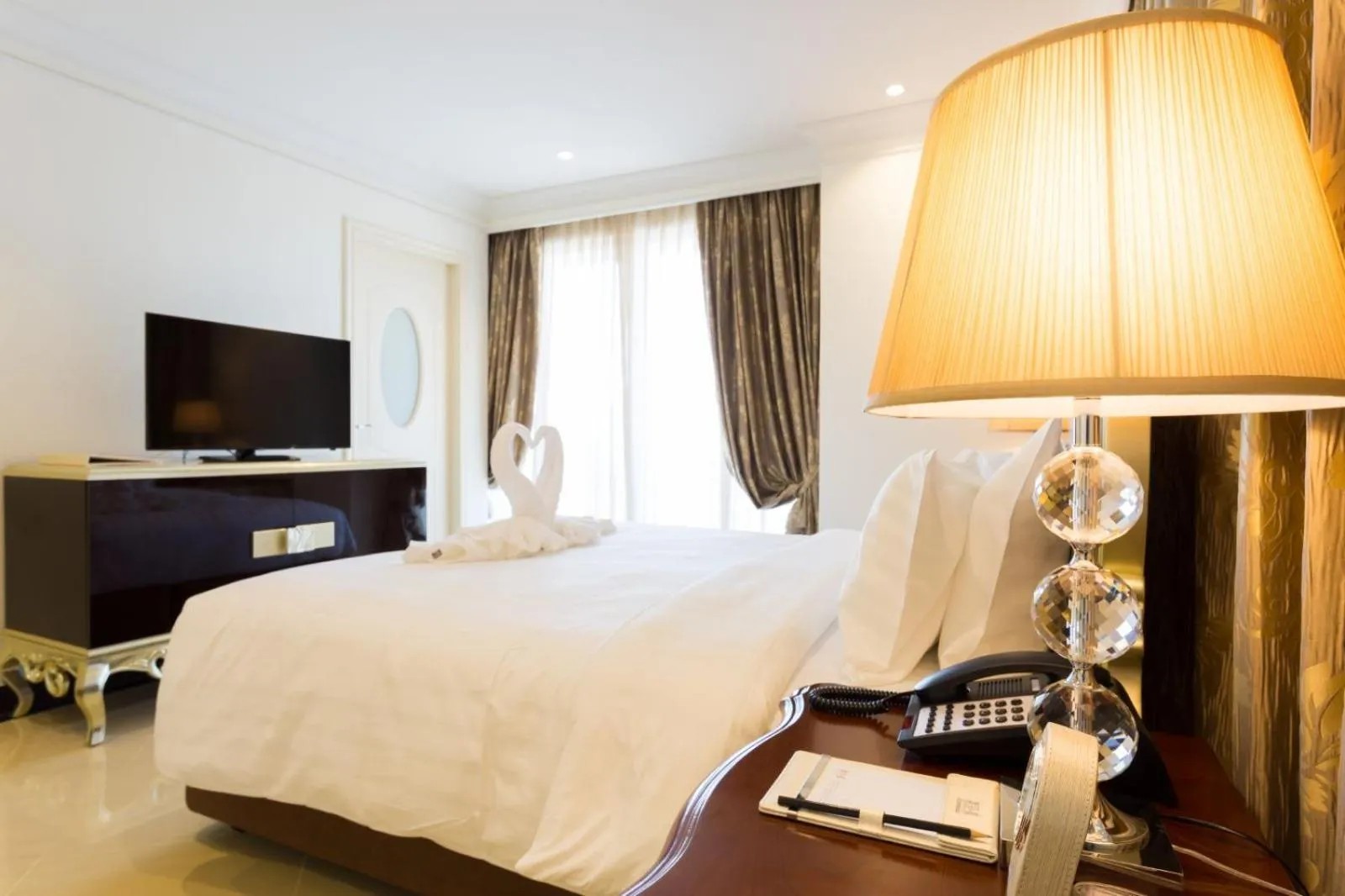 TV and multimedia, Bed in LK President