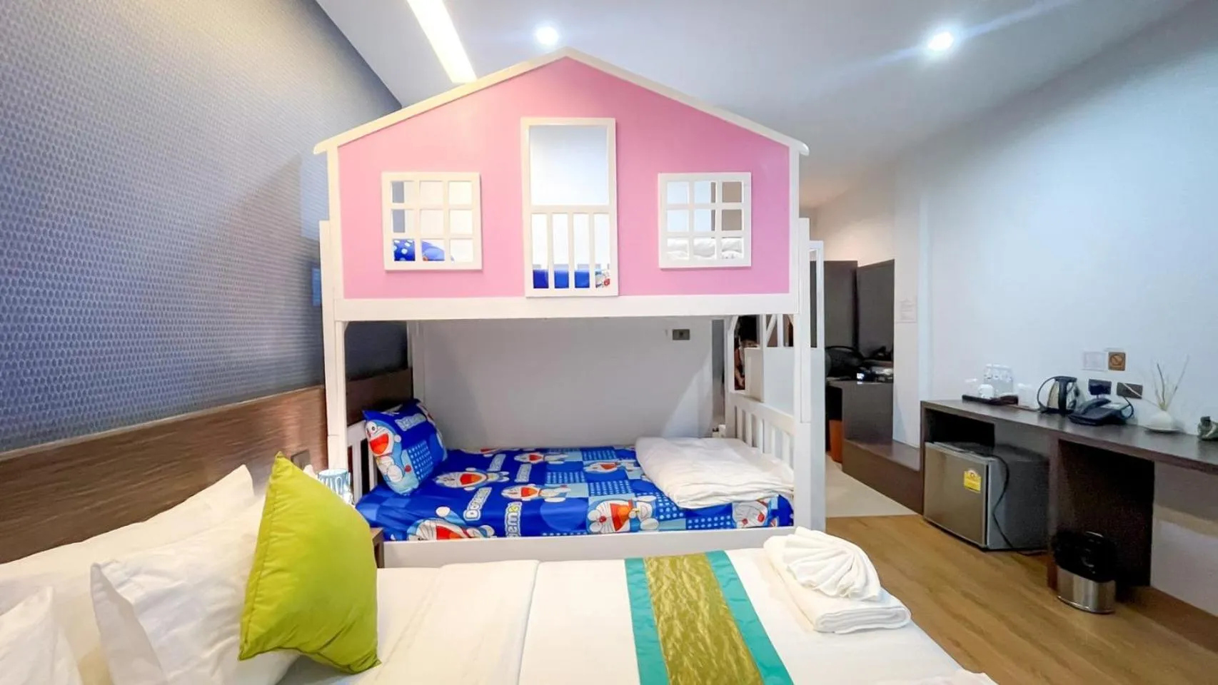 bunk bed, Bed in The S.G Hotel