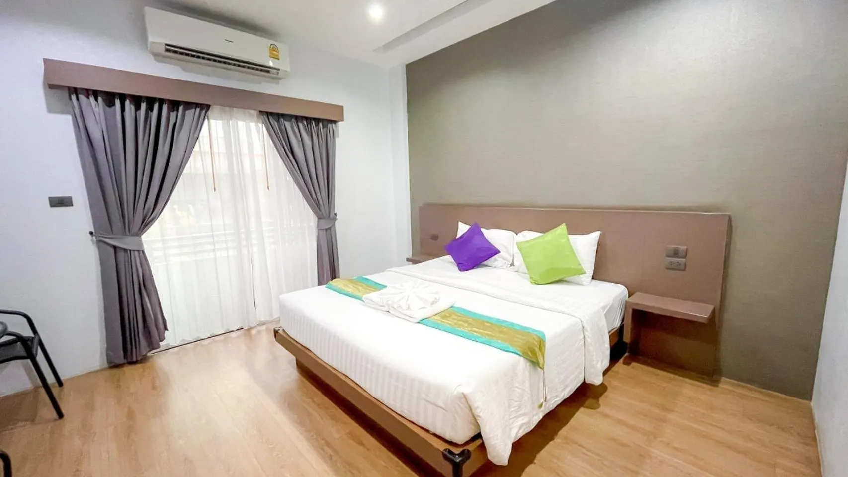 Bed in The S.G Hotel