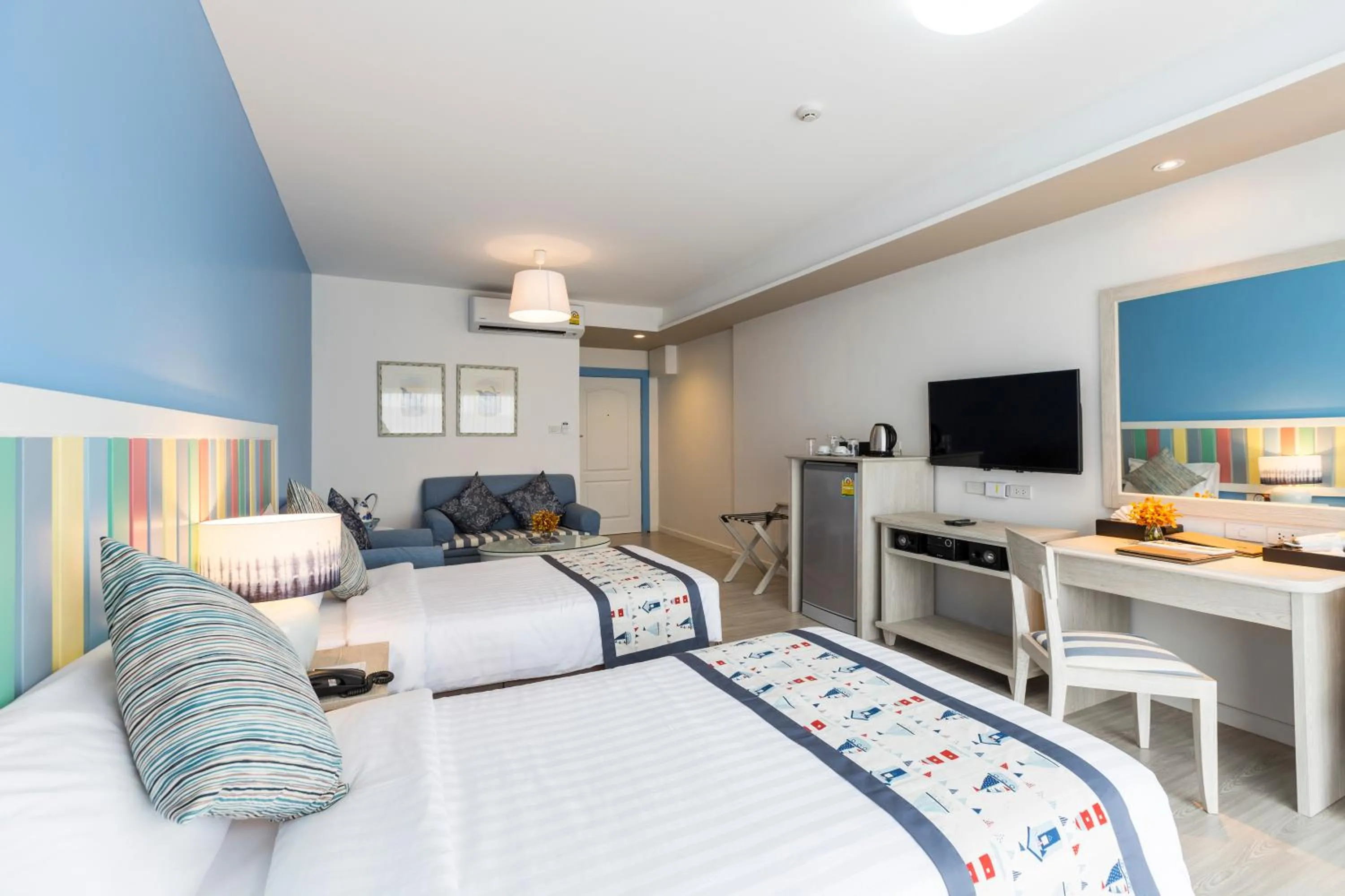 Bed in Somewhere Koh Sichang