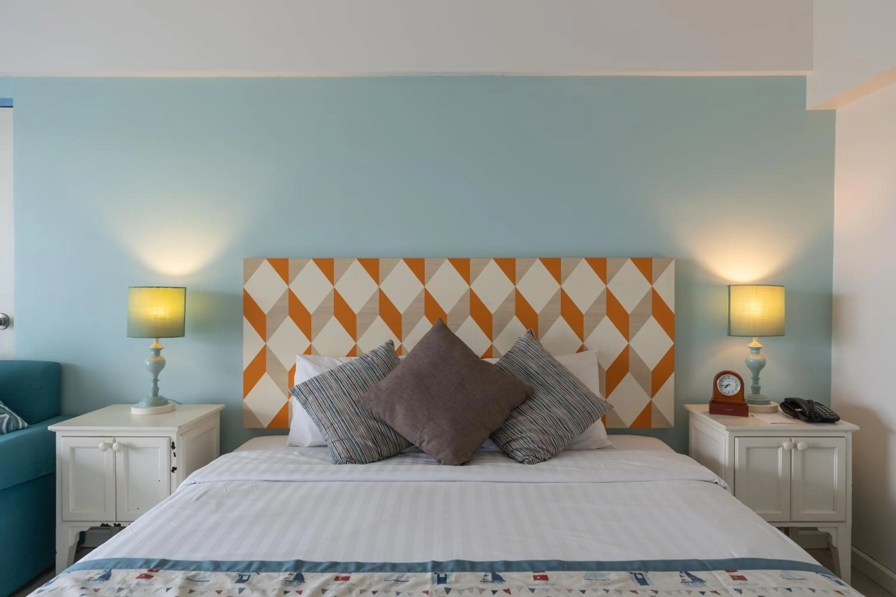 Bed in Somewhere Koh Sichang