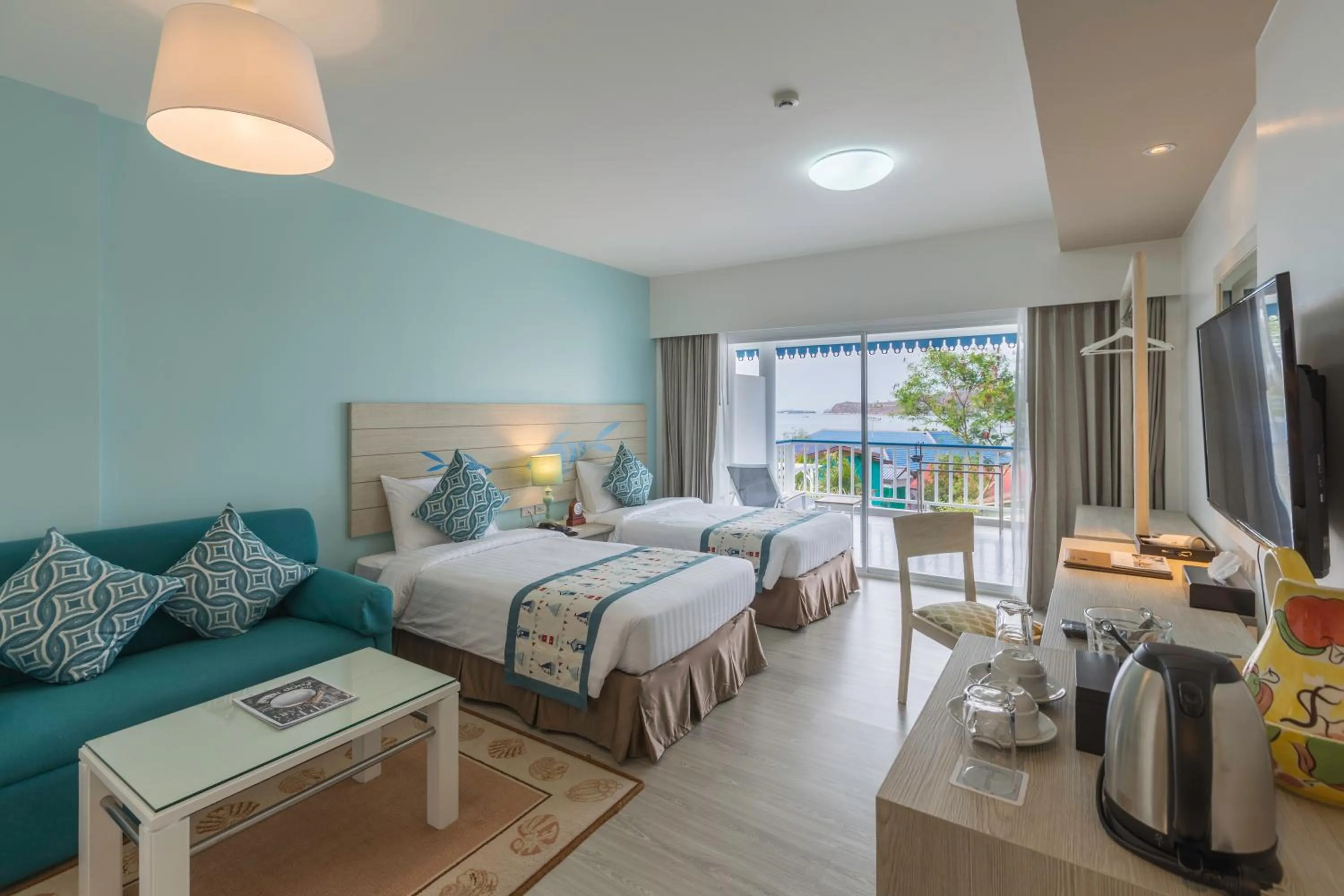 Bed in Somewhere Koh Sichang