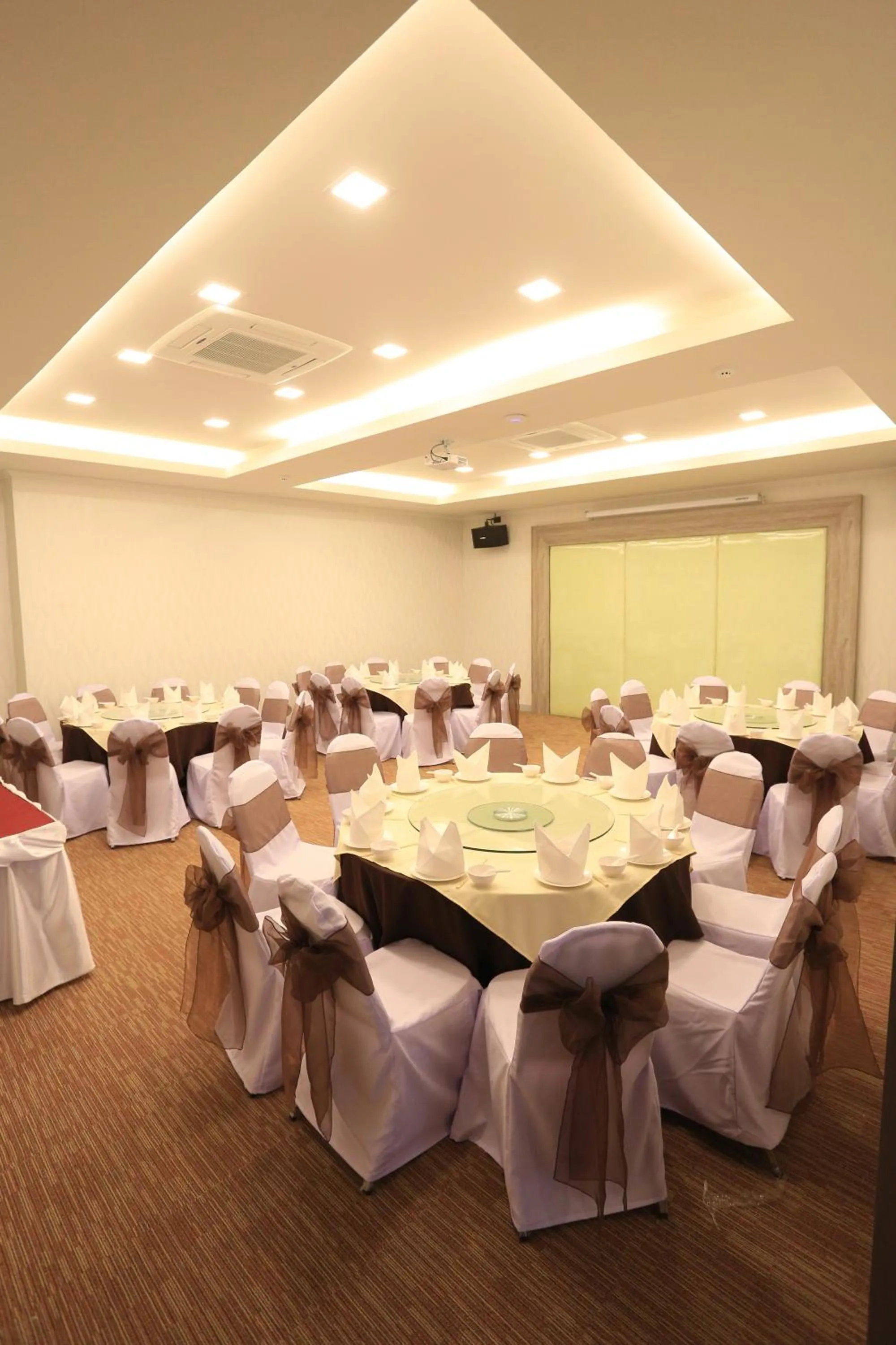 Banquet/Function facilities in Bright Hotel