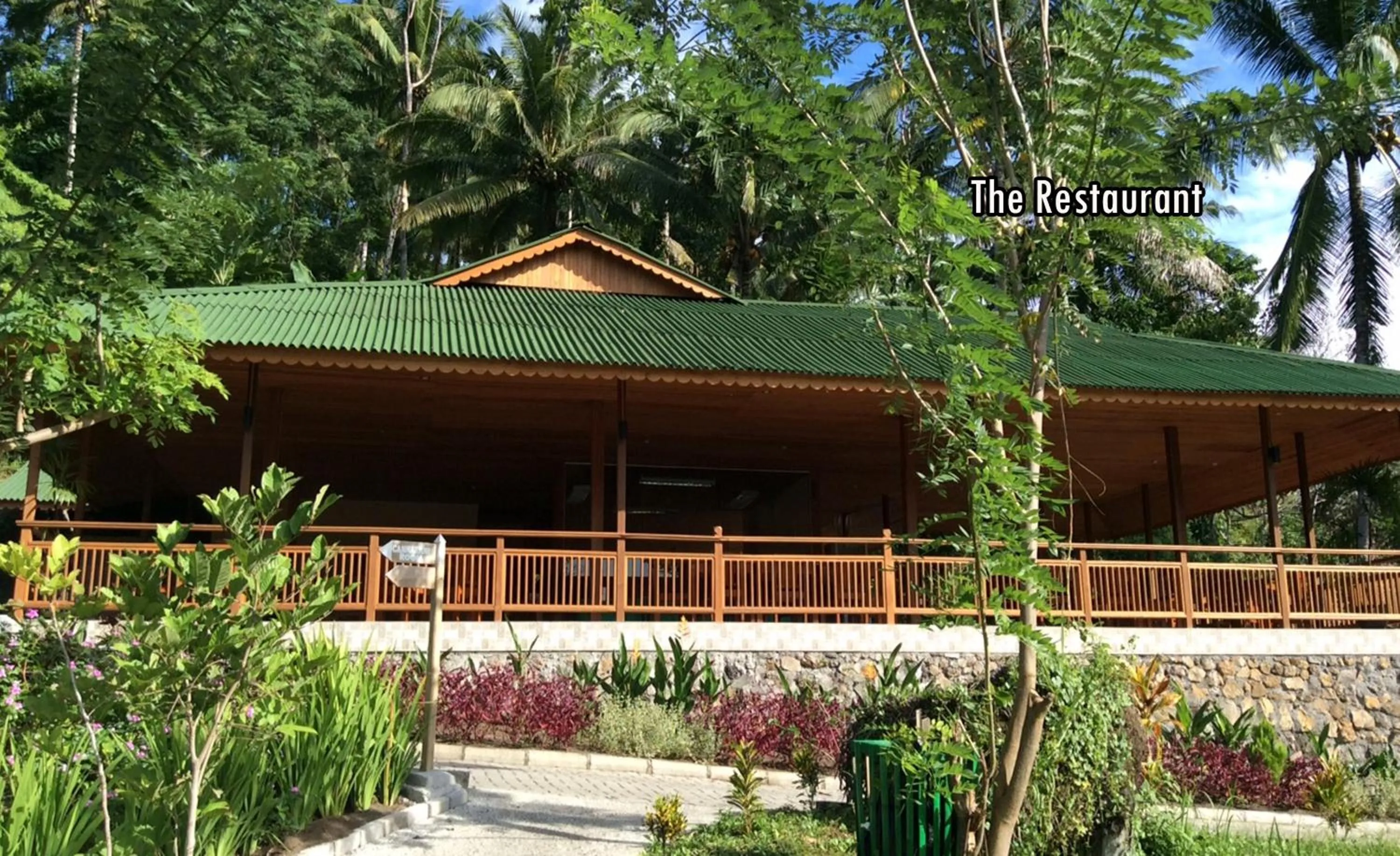 Restaurant/places to eat in Botanica Nature Resort