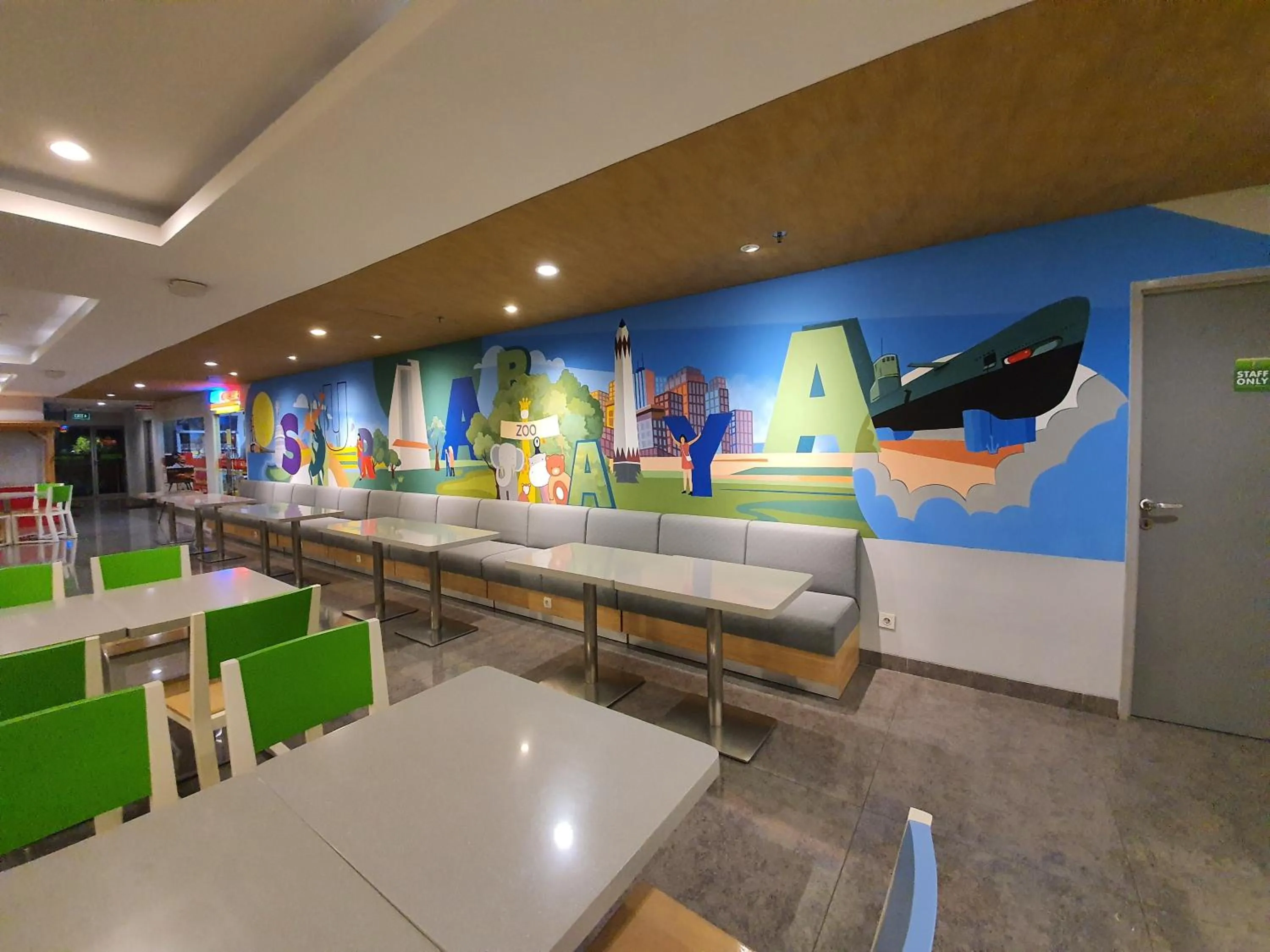 Restaurant/places to eat in POP! Hotel Diponegoro