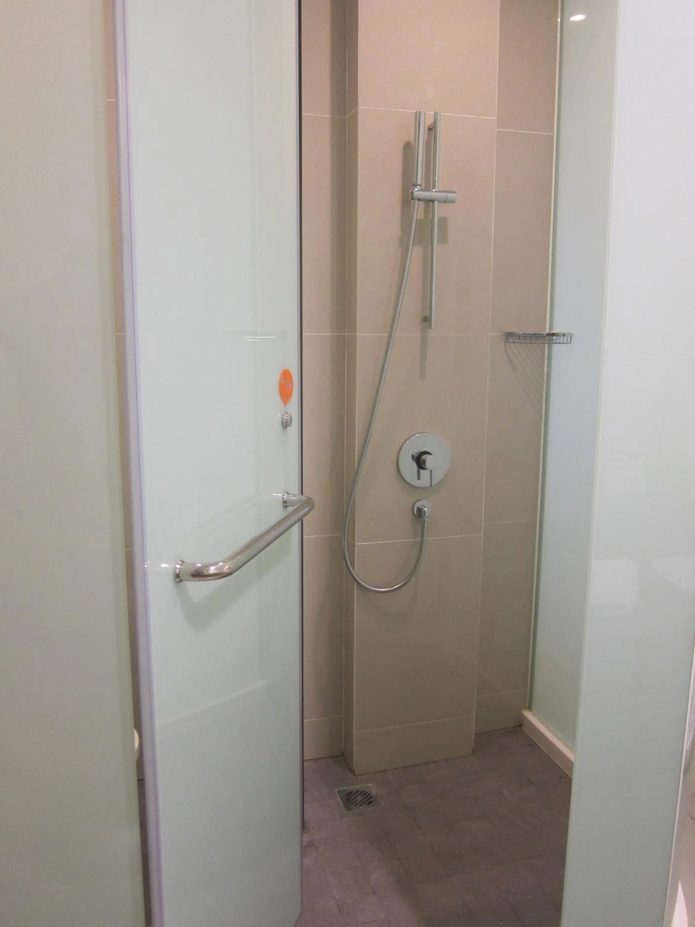 Bathroom in POP! Hotel Diponegoro