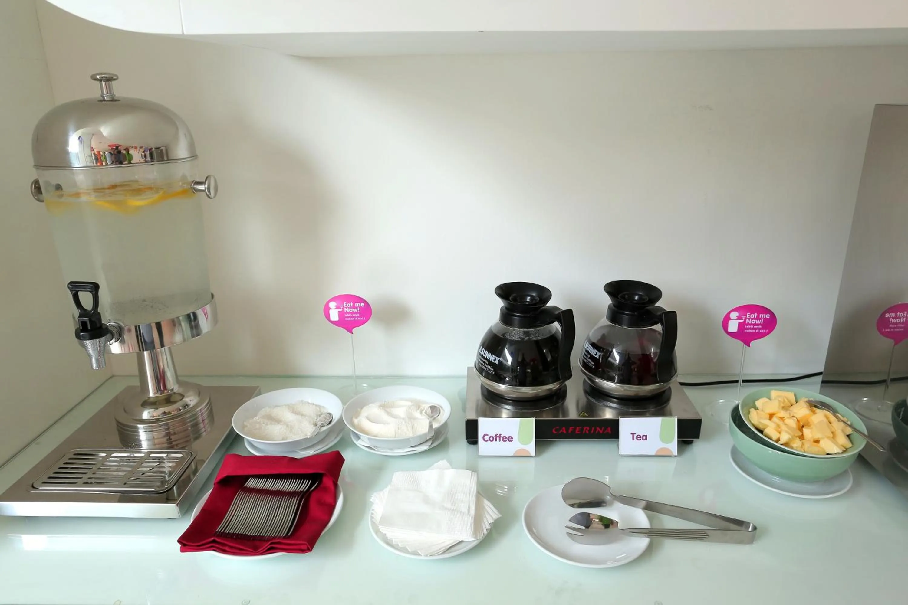 Restaurant/places to eat in POP! Hotel Diponegoro