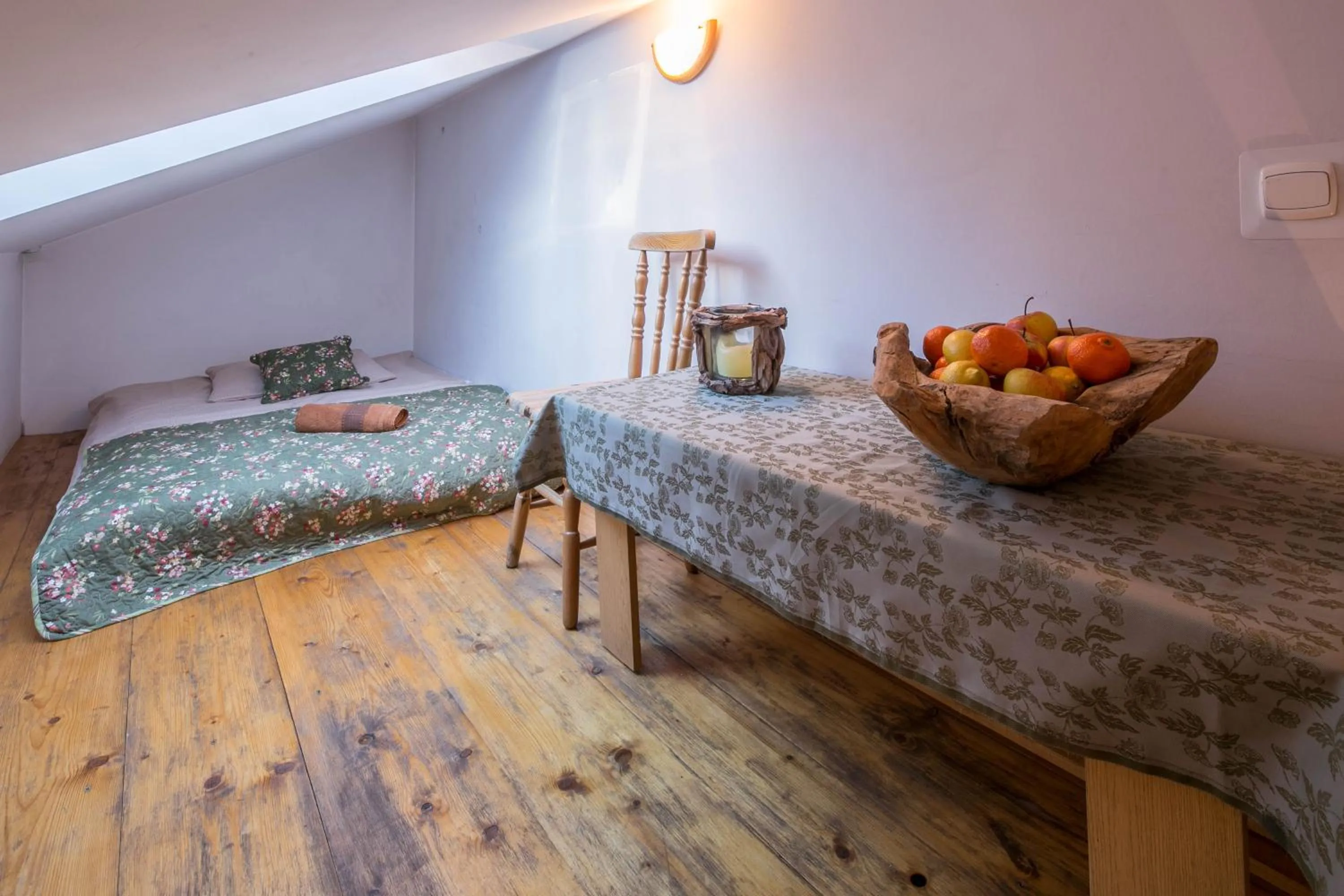 Photo of the whole room, Bed in Willa Alpina