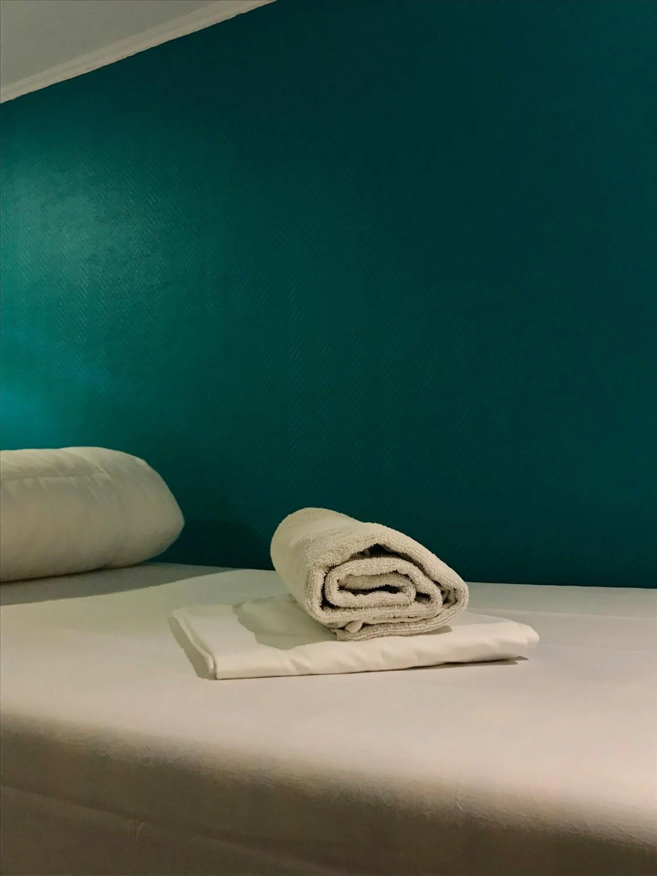 Bed in Plug inn Montmartre by Hiphophostels