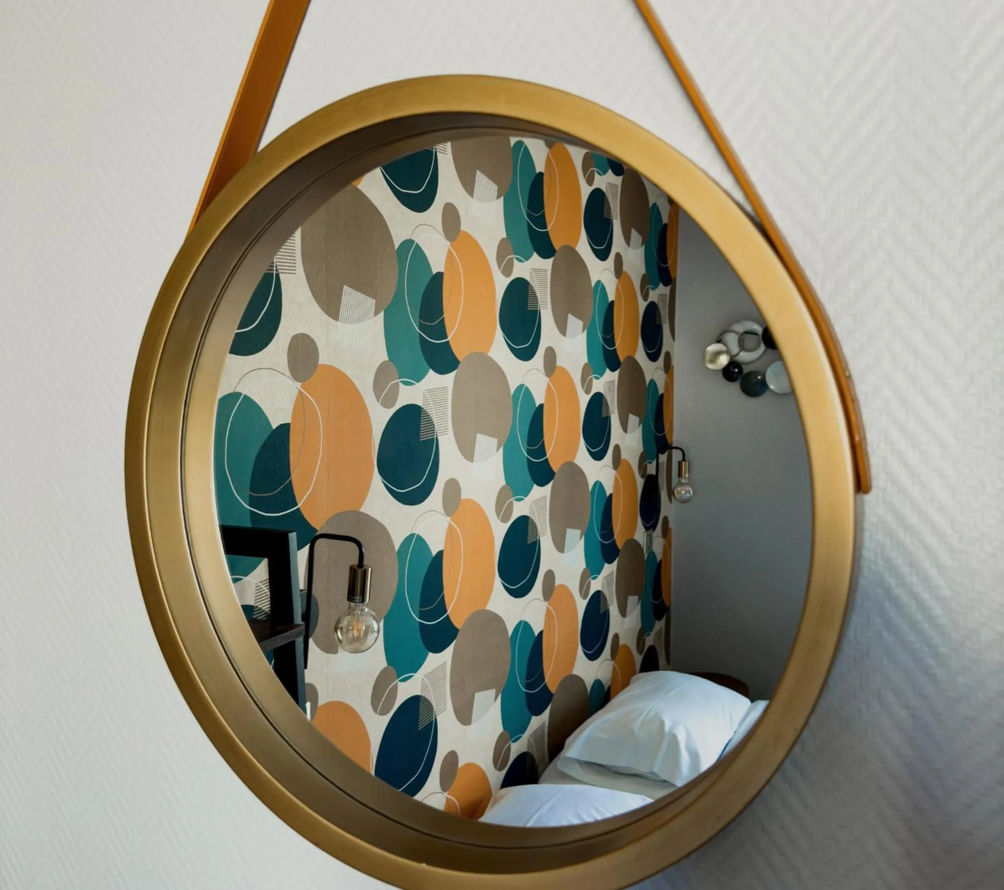 Decorative detail in Plug inn Montmartre by Hiphophostels