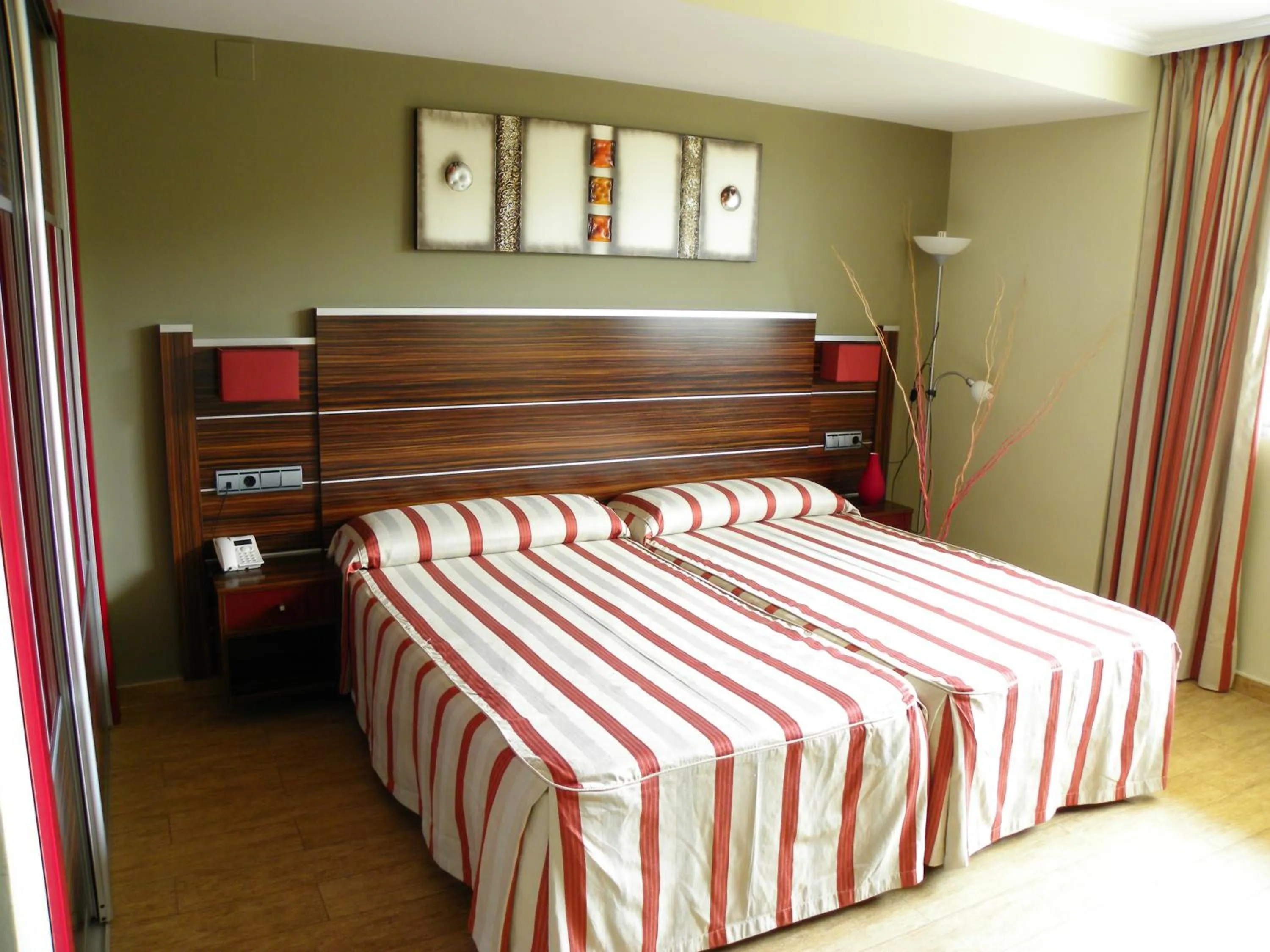 Photo of the whole room, Bed in Hotel Noguera El Albir