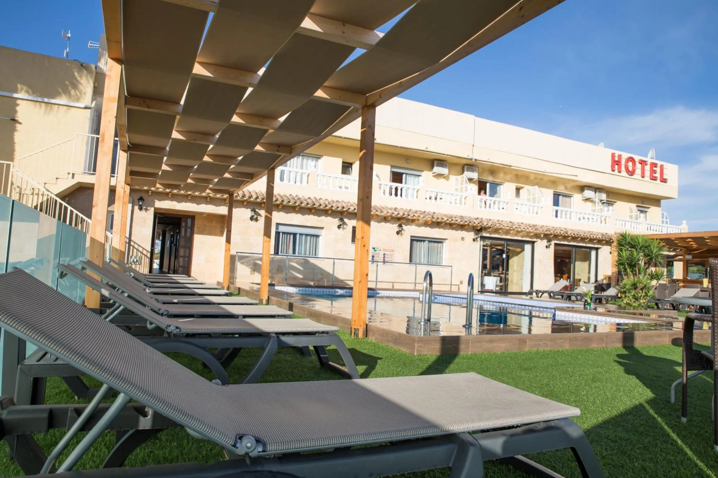 Swimming pool in Hotel Noguera El Albir