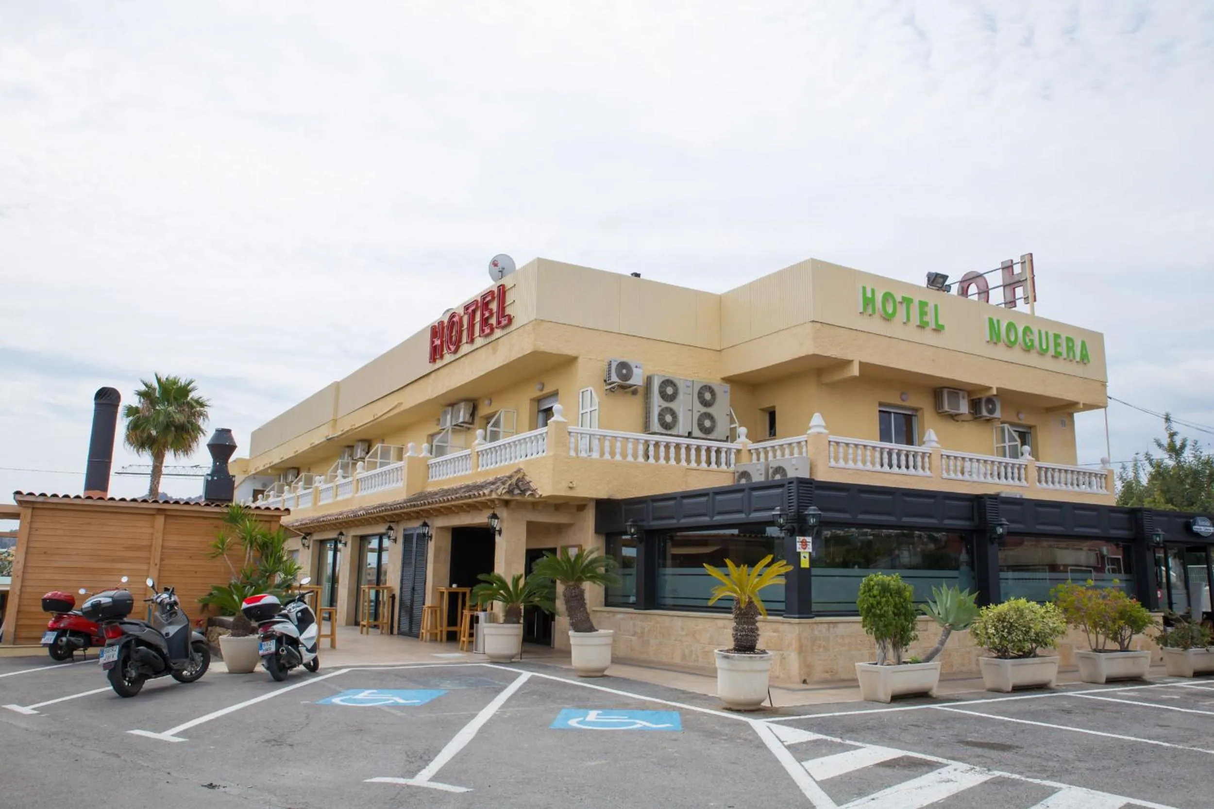 Facade/entrance in Hotel Noguera El Albir