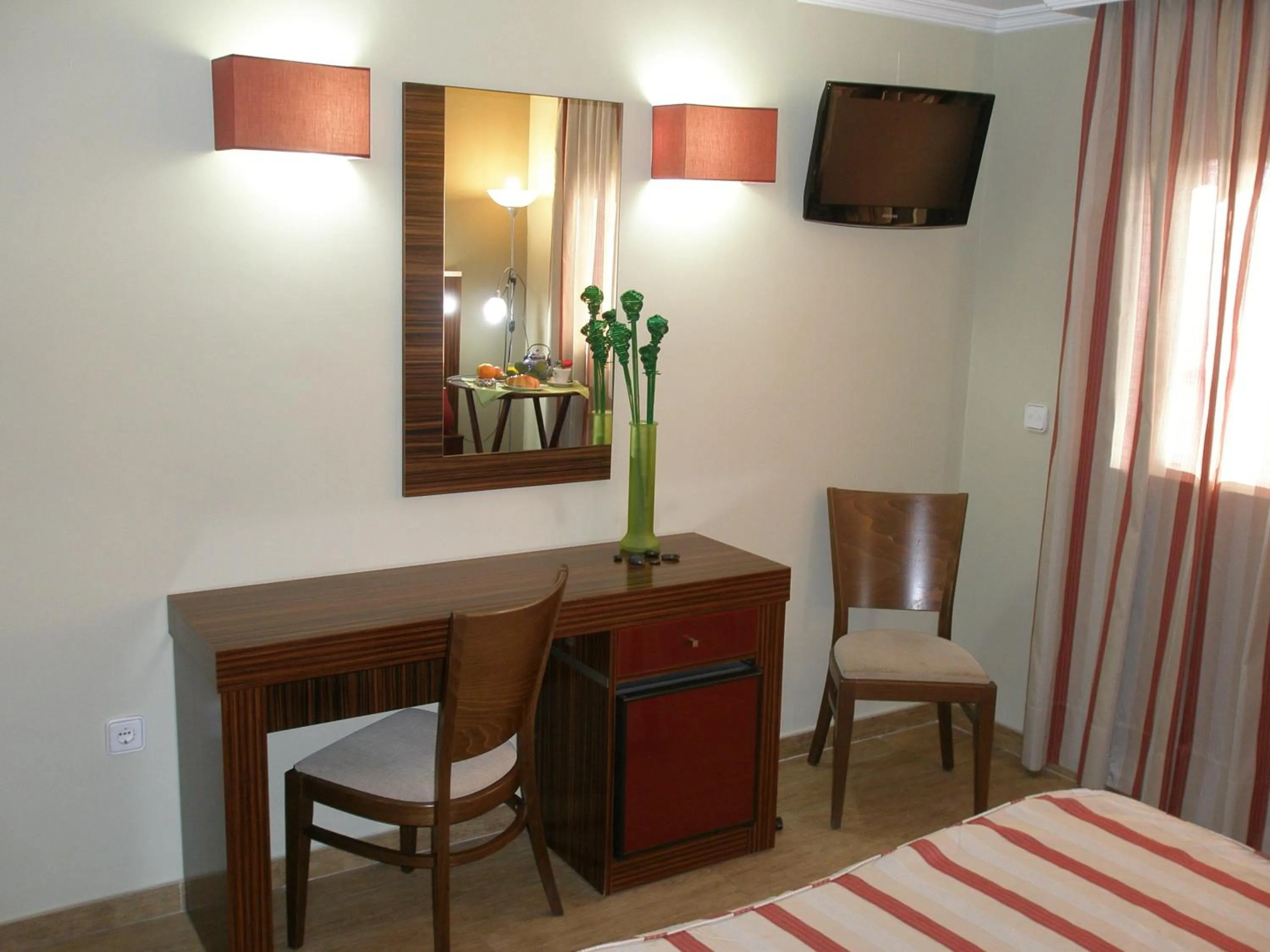 Photo of the whole room, Bed in Hotel Noguera El Albir