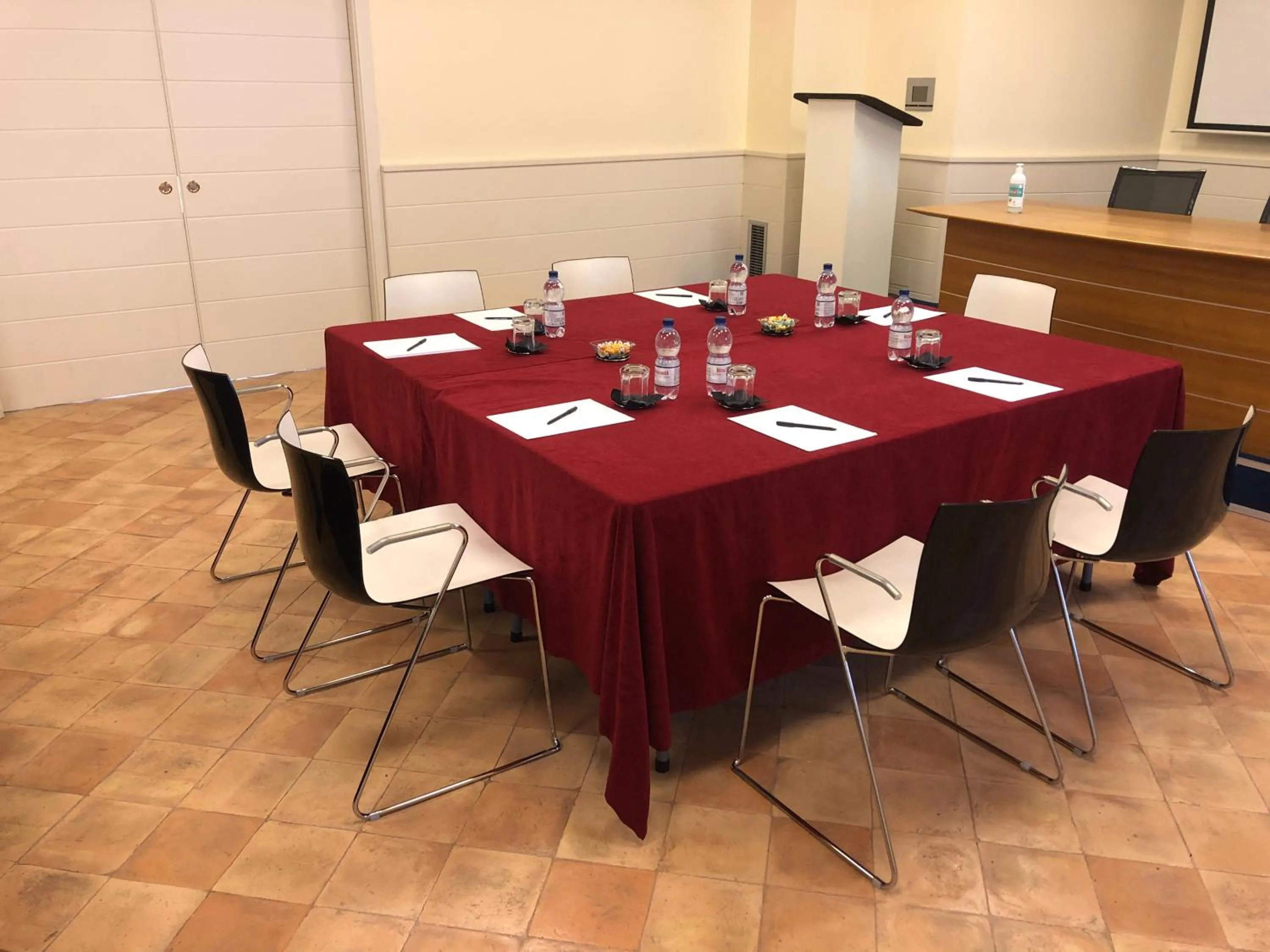 Meeting/conference room in Basilica Hotel