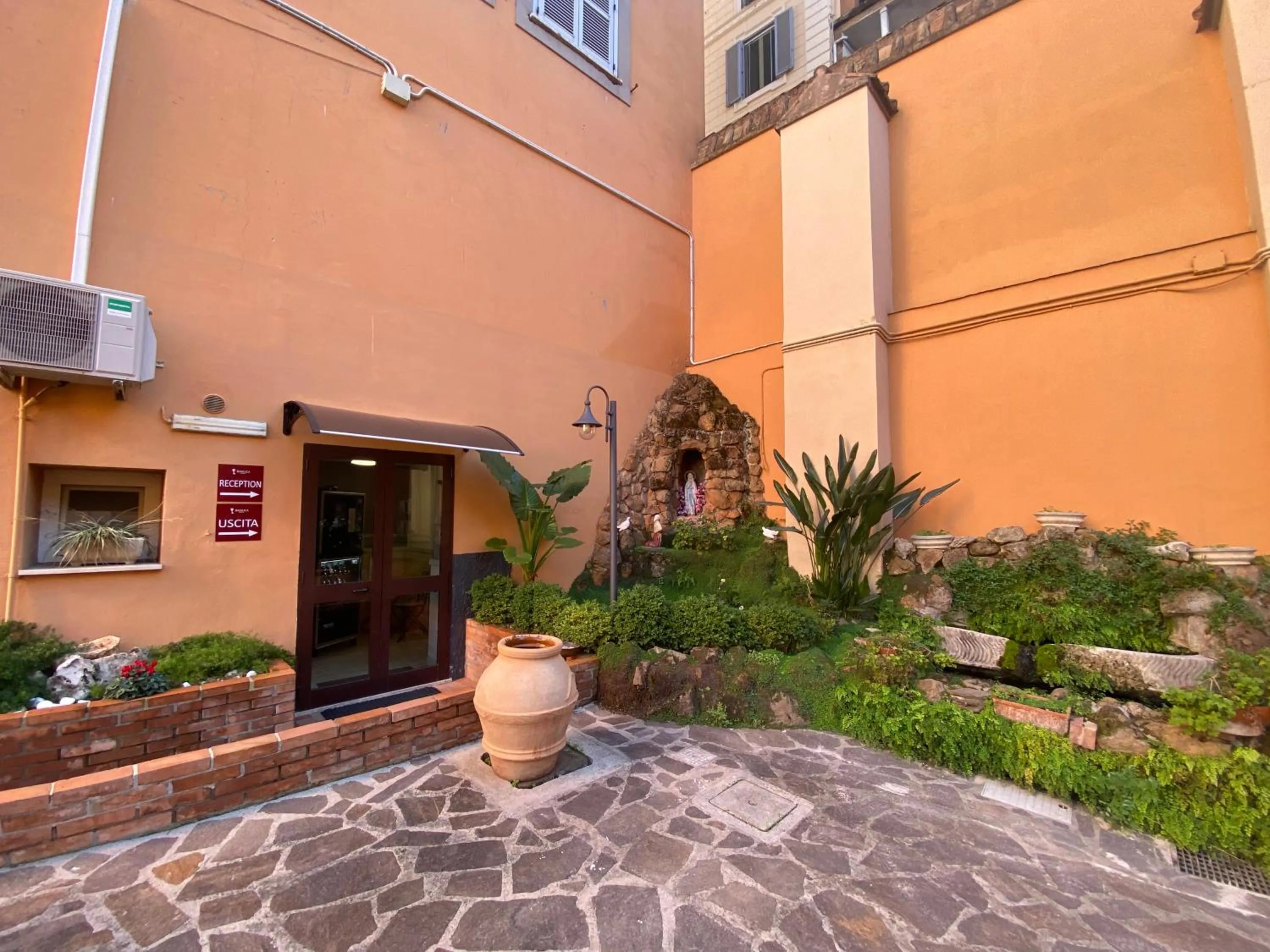 Day in Basilica Hotel