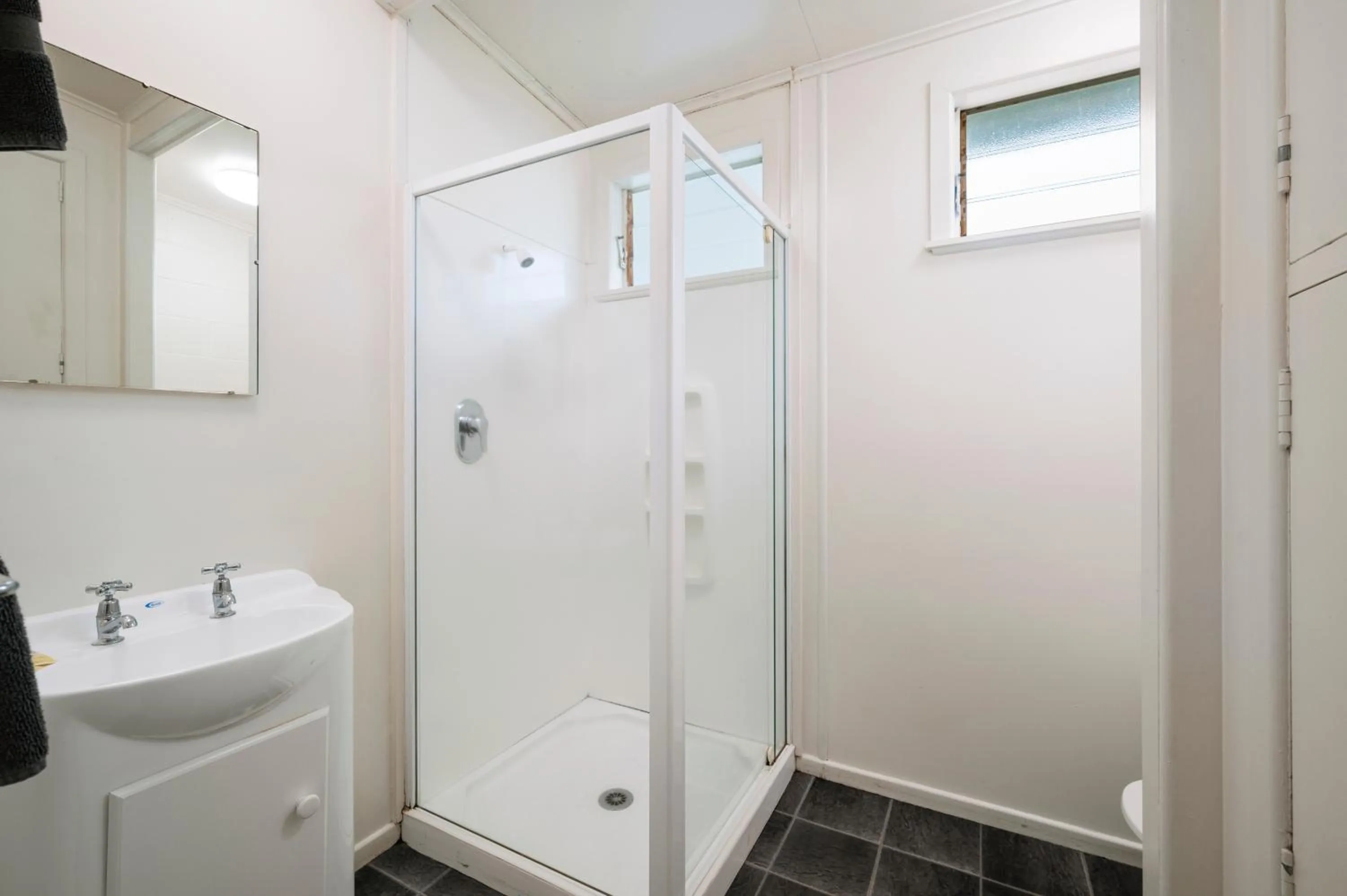 Bathroom in Mahoe Motel