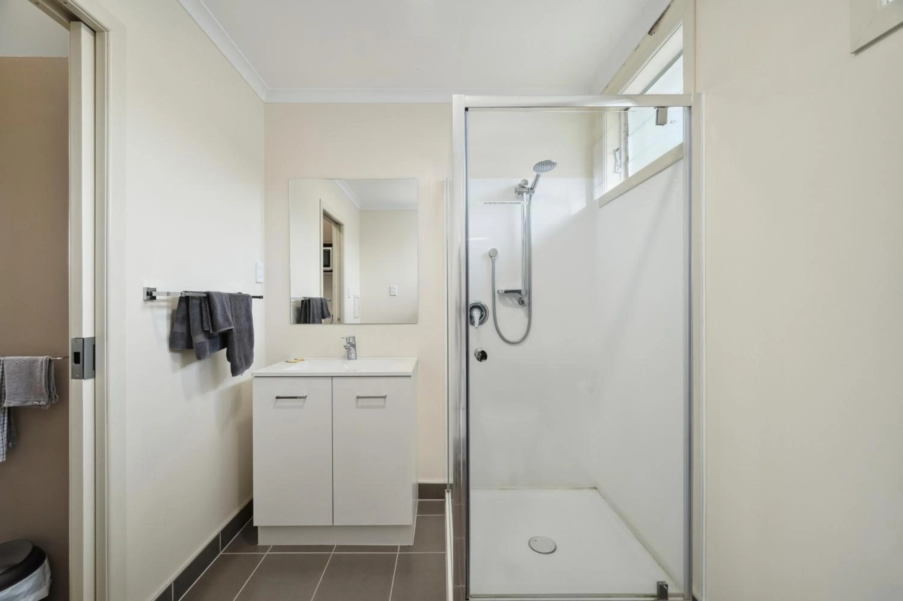 Bathroom in Mahoe Motel