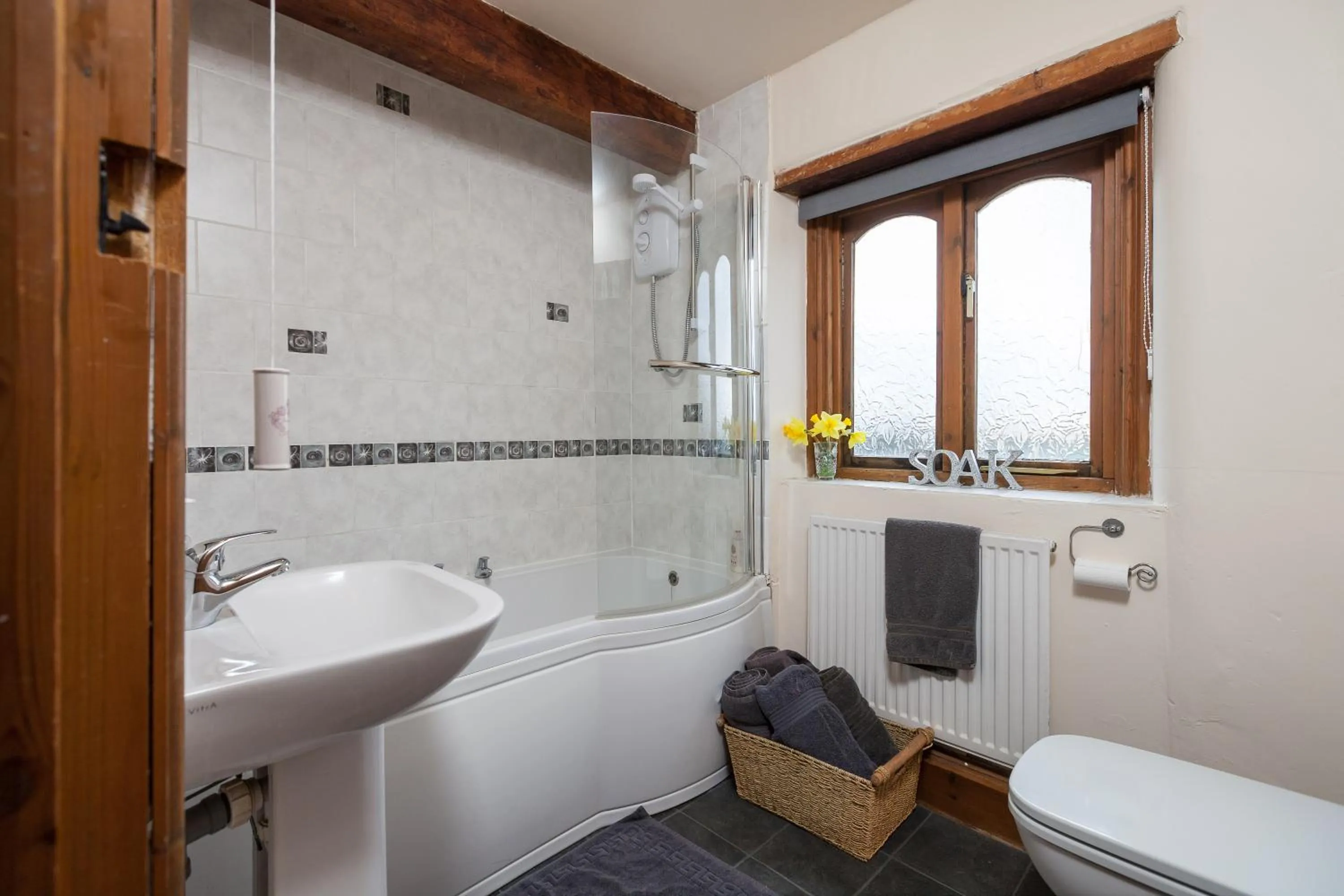 Photo of the whole room in Skipbridge Farm Cottages