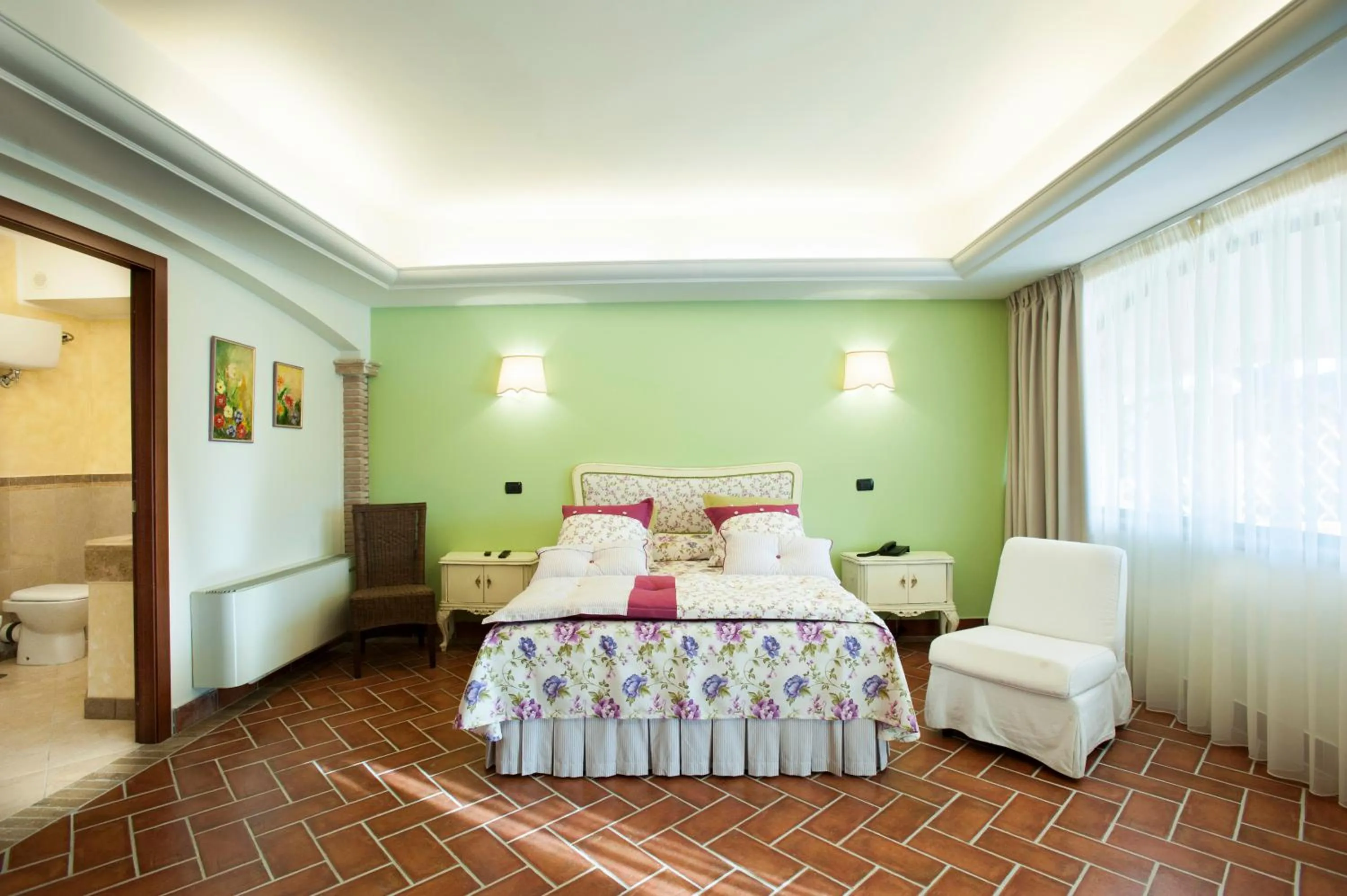 Day, Bed in La Vignola Country Hotel