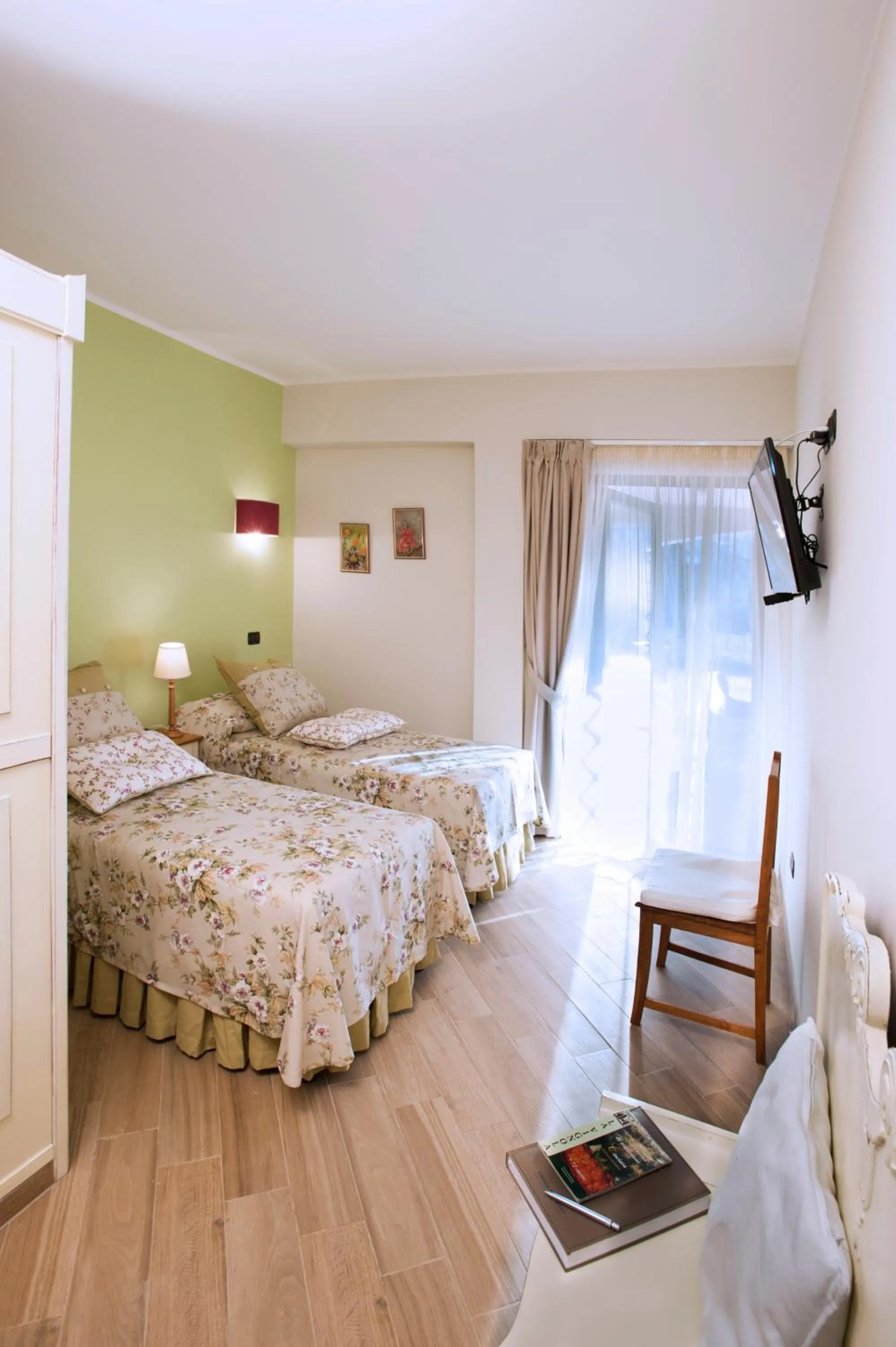 Photo of the whole room, Bed in La Vignola Country Hotel