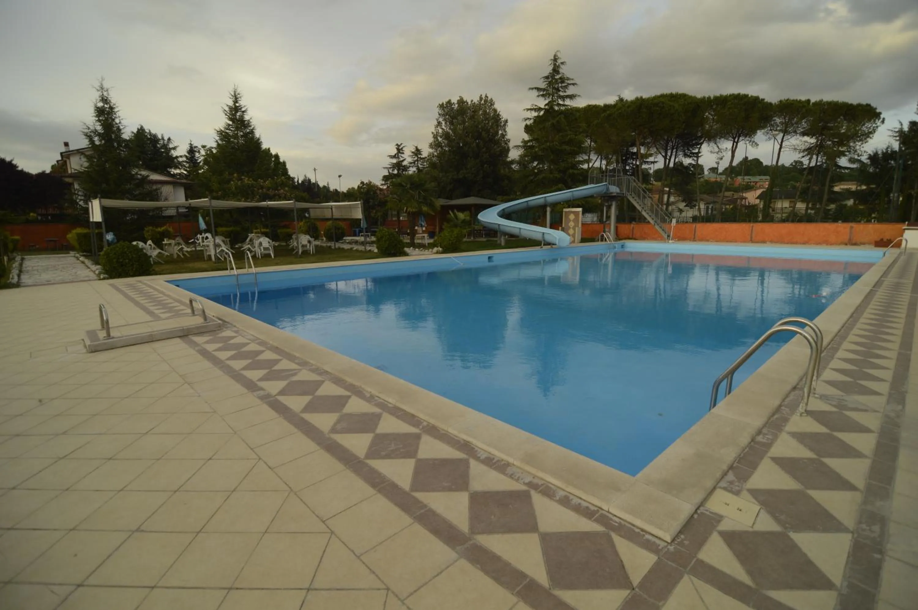 Swimming pool in La Vignola Country Hotel