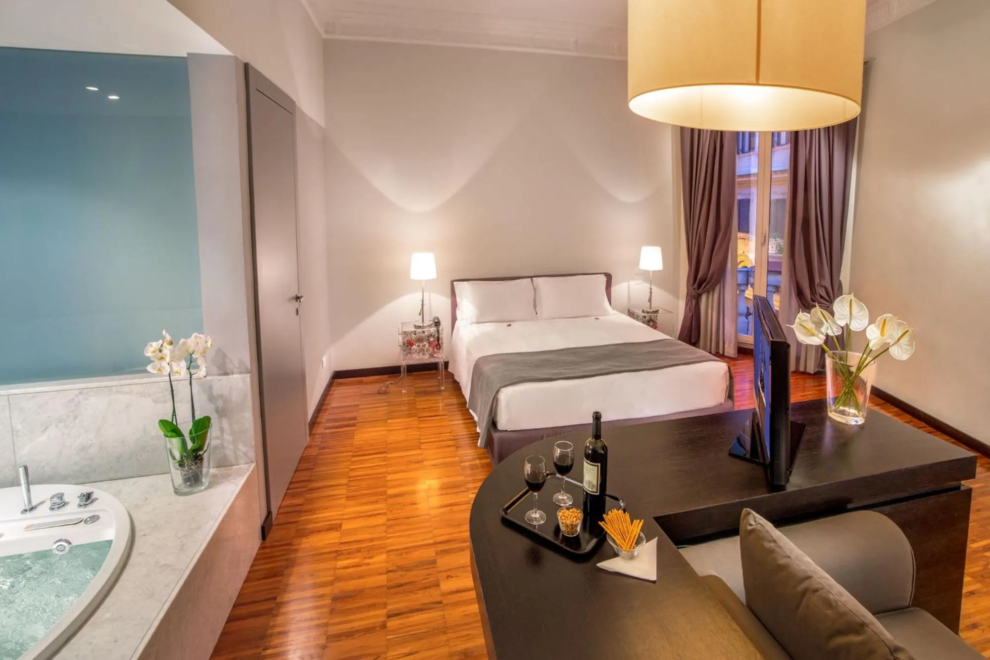 Photo of the whole room, Bed in Suitedreams