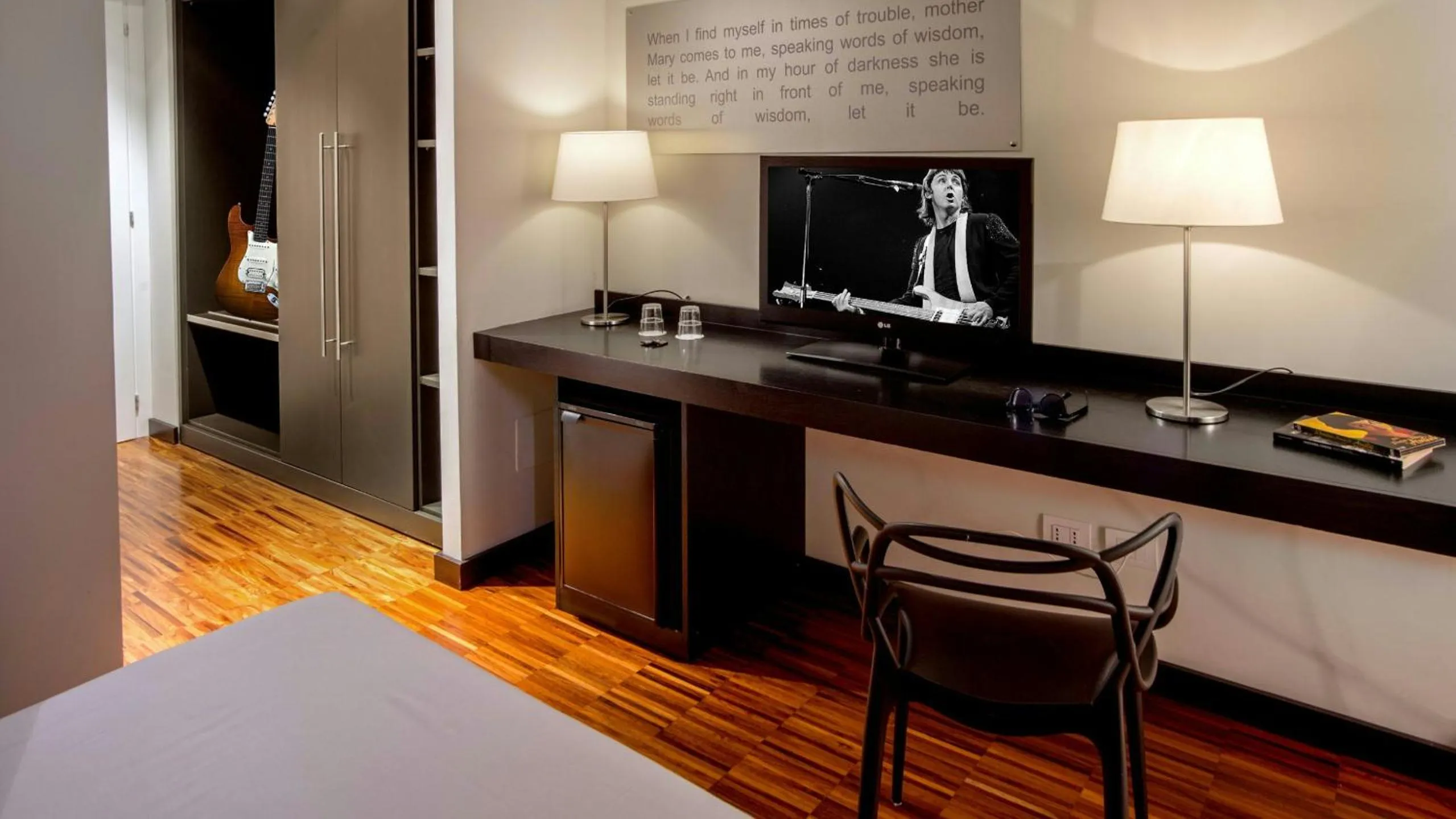 Property building in Suitedreams