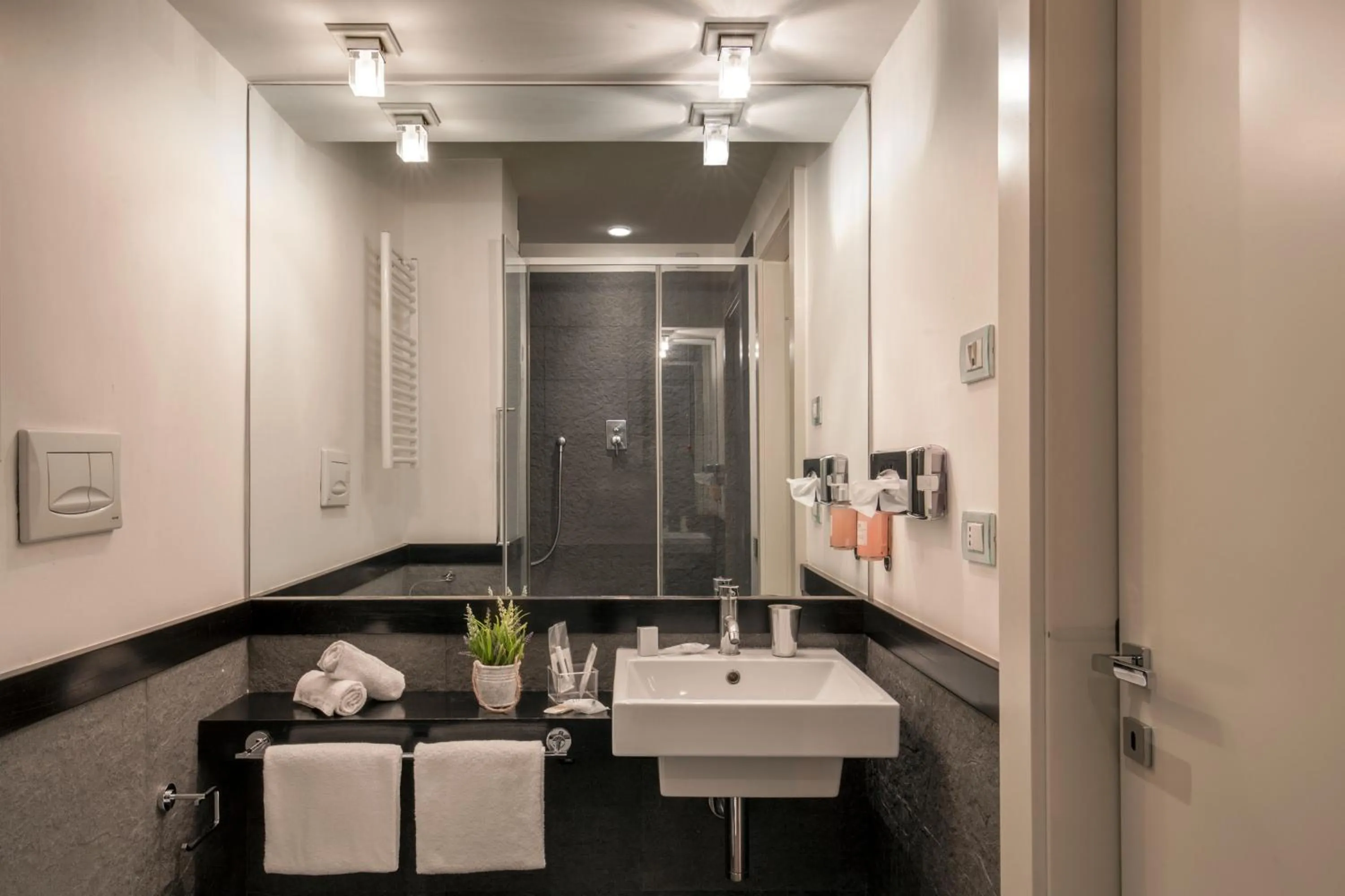 Bathroom in Suitedreams