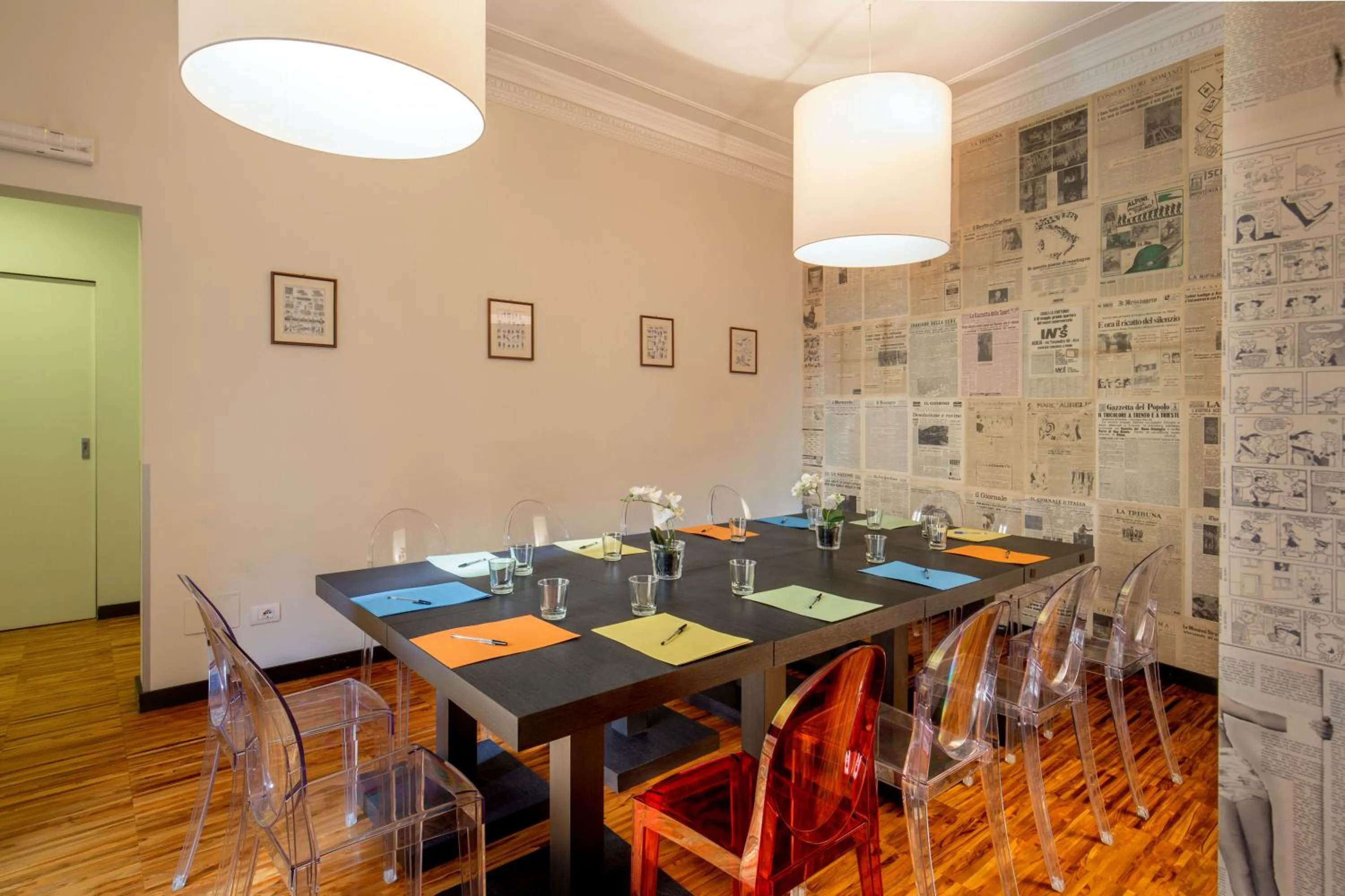 Meeting/conference room in Suitedreams