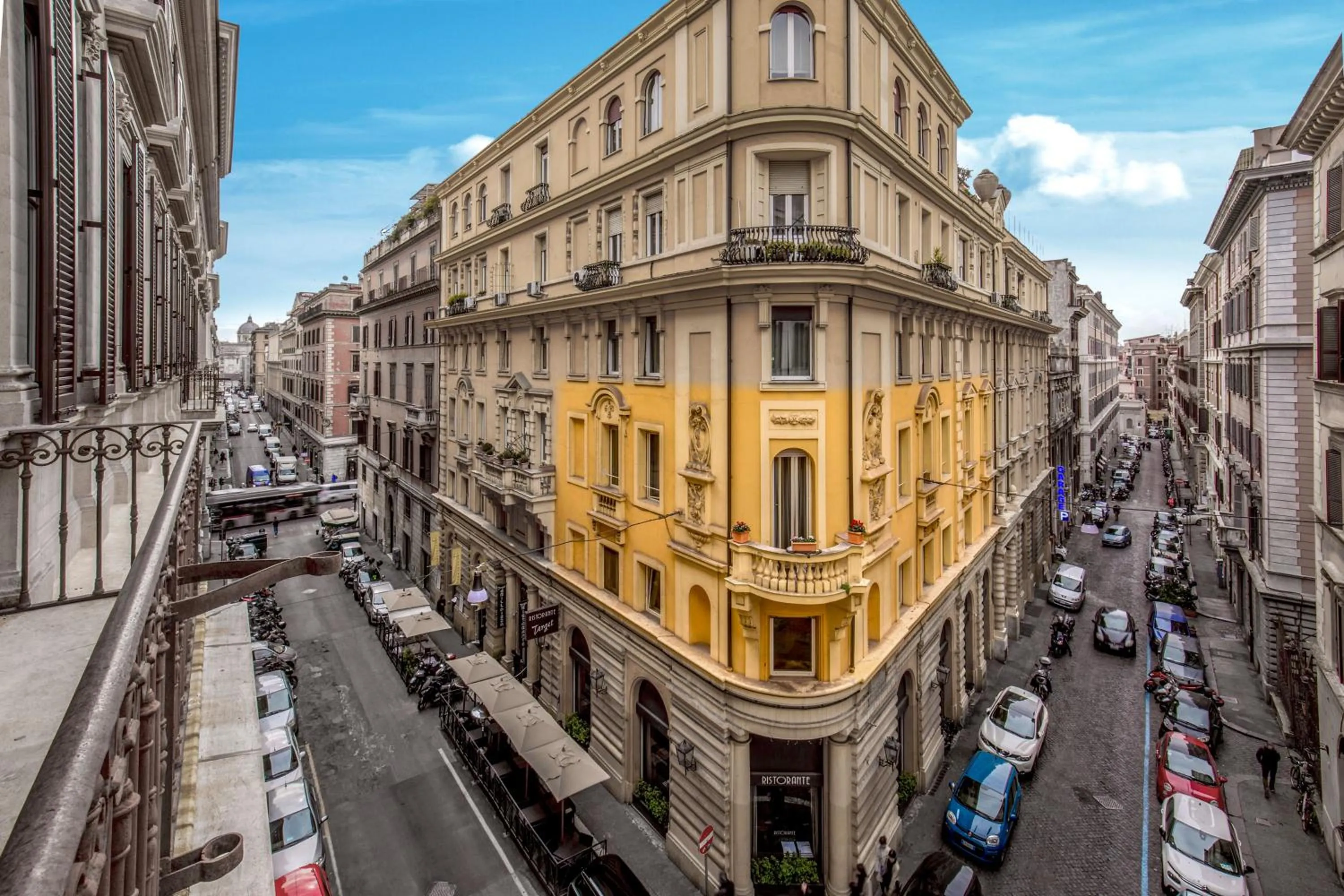 Street view in Suitedreams