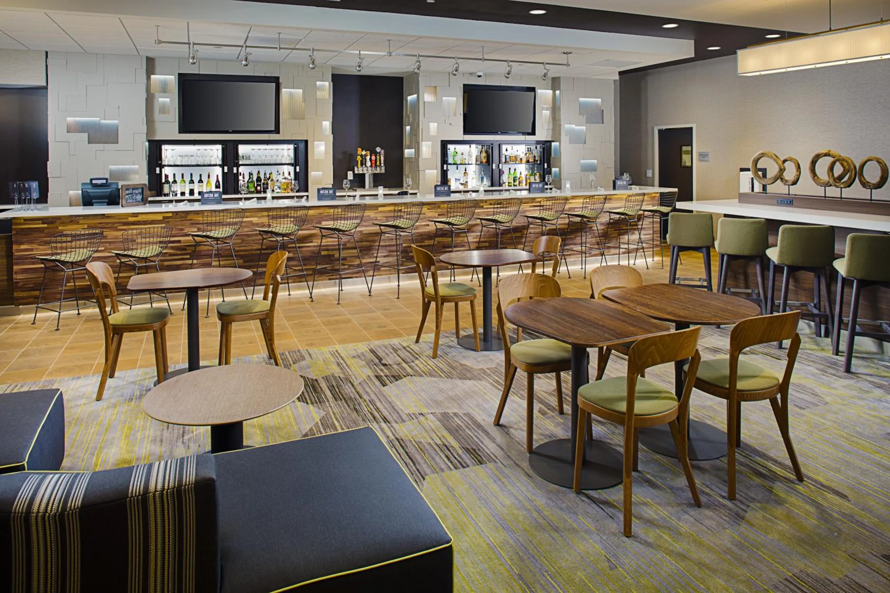 Breakfast in Courtyard by Marriott Dallas Carrollton and Carrollton Conference Center