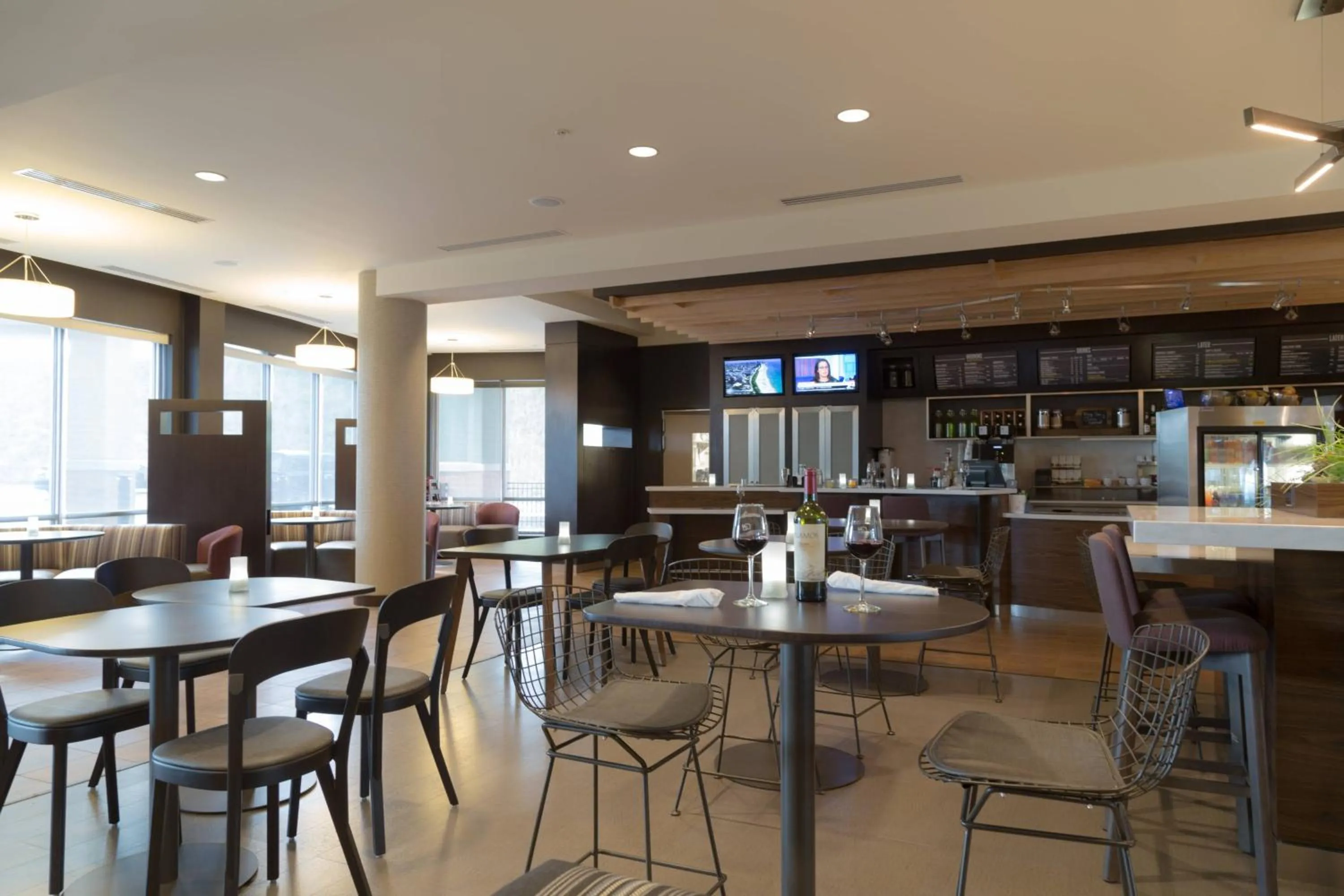 Restaurant/places to eat in Courtyard by Marriott Morgantown