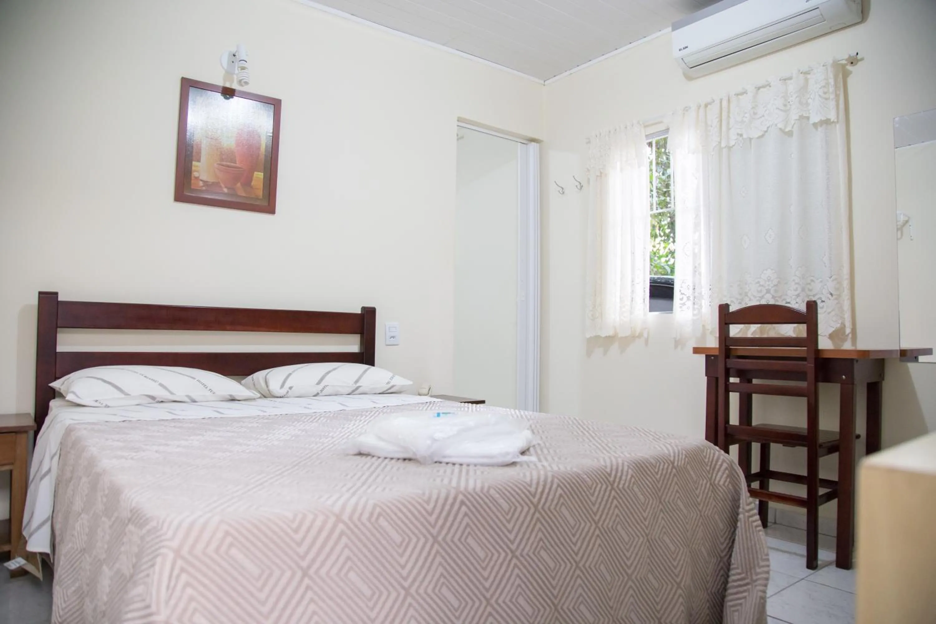 Bed in Hotel Turiassú