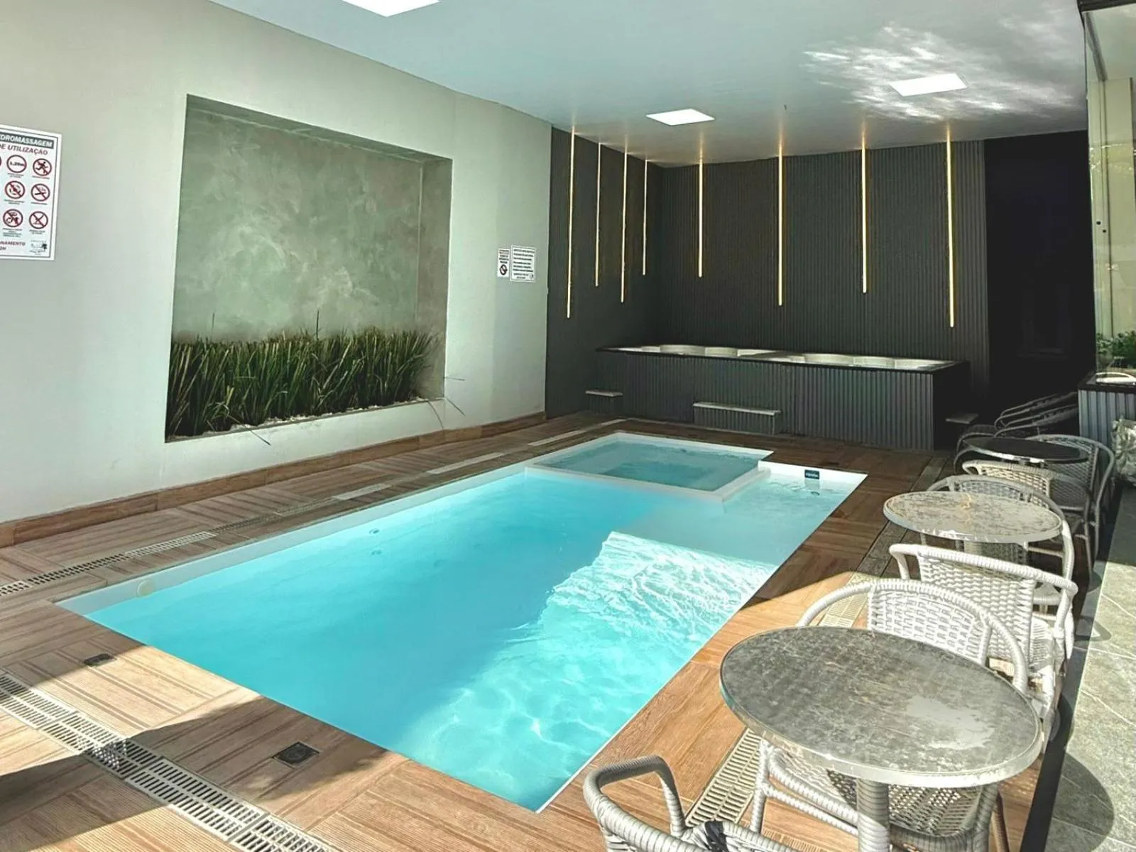 Swimming pool in Pousada Duas Ilhas