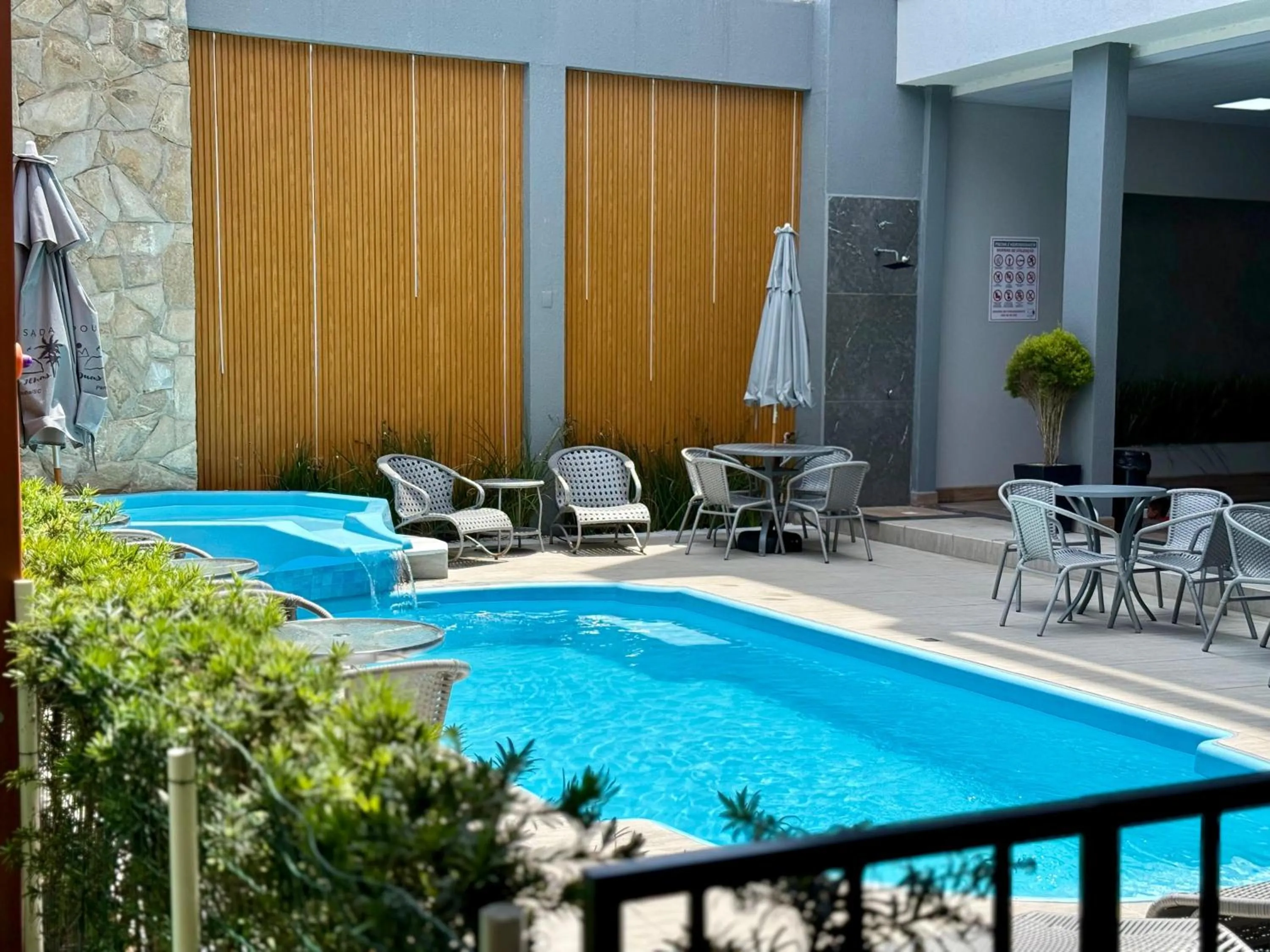 Swimming pool in Pousada Duas Ilhas