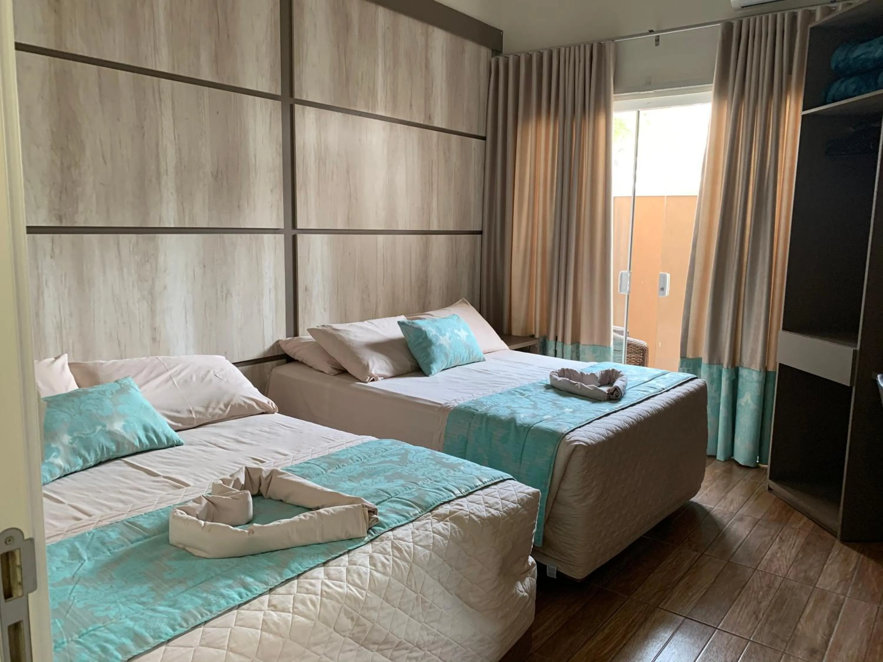Luxury Quadruple Room in Pousada Duas Ilhas
