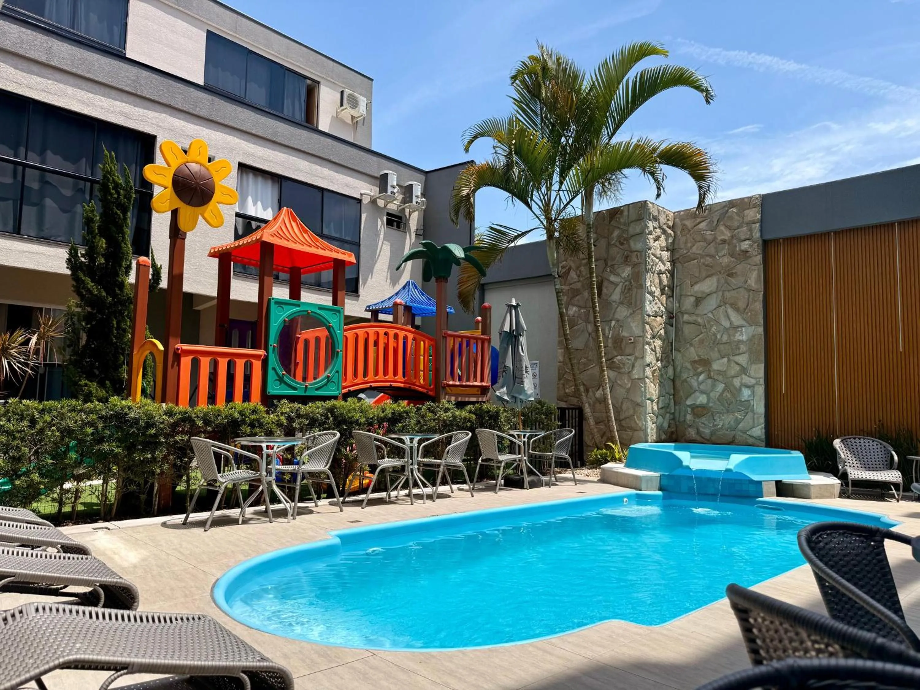 Swimming pool in Pousada Duas Ilhas