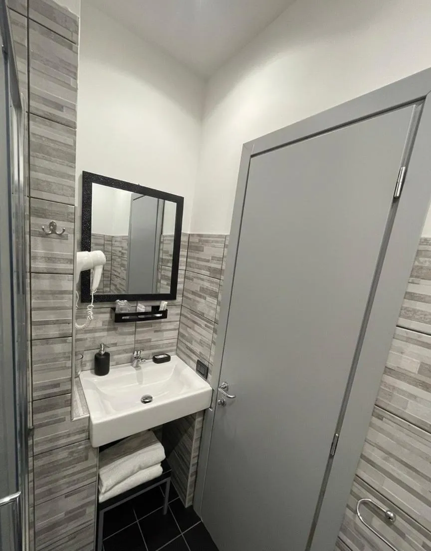 Residenza Cola Di Rienzo - Suite In Rome