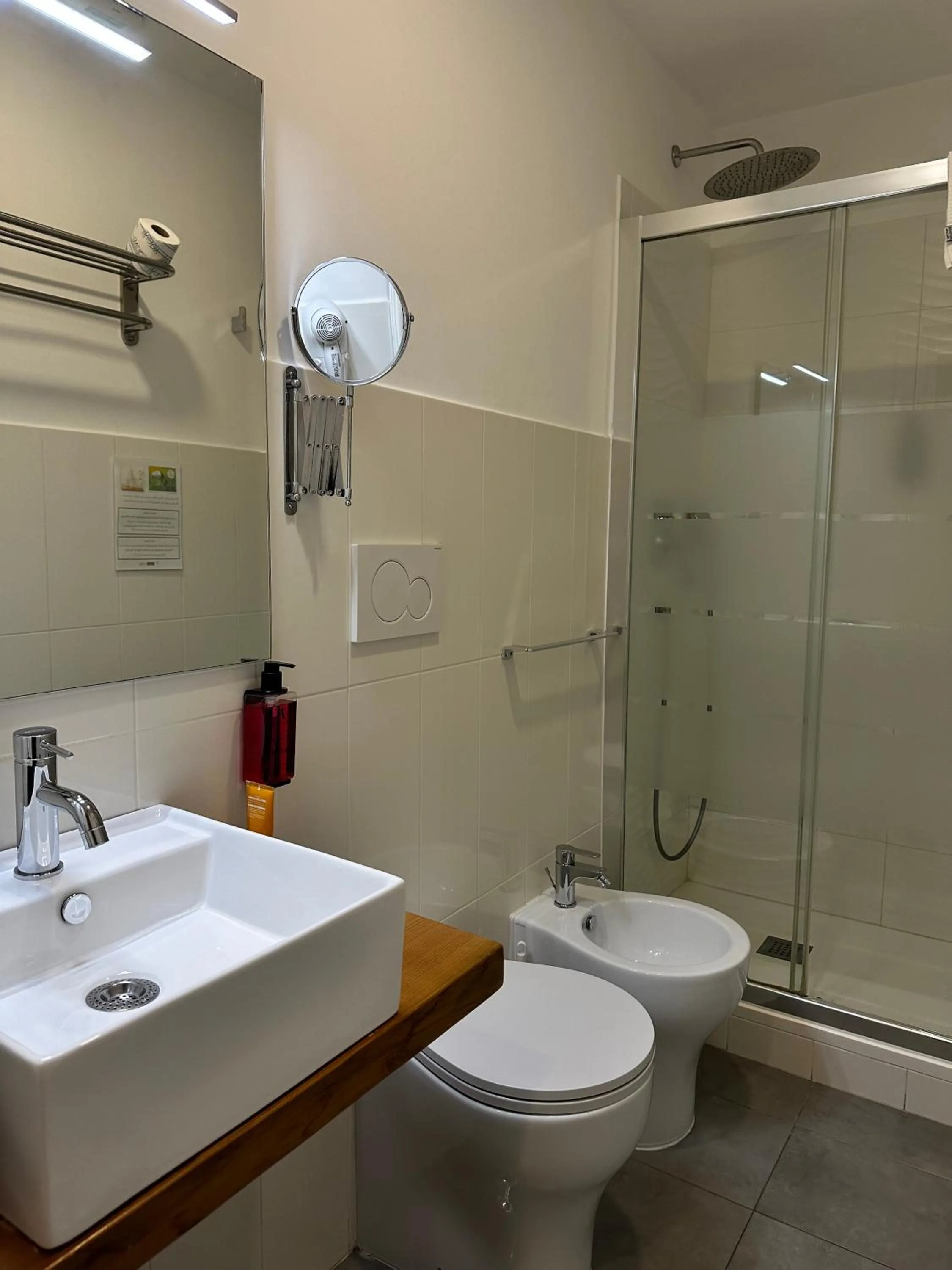 Bathroom in Spagna Ave