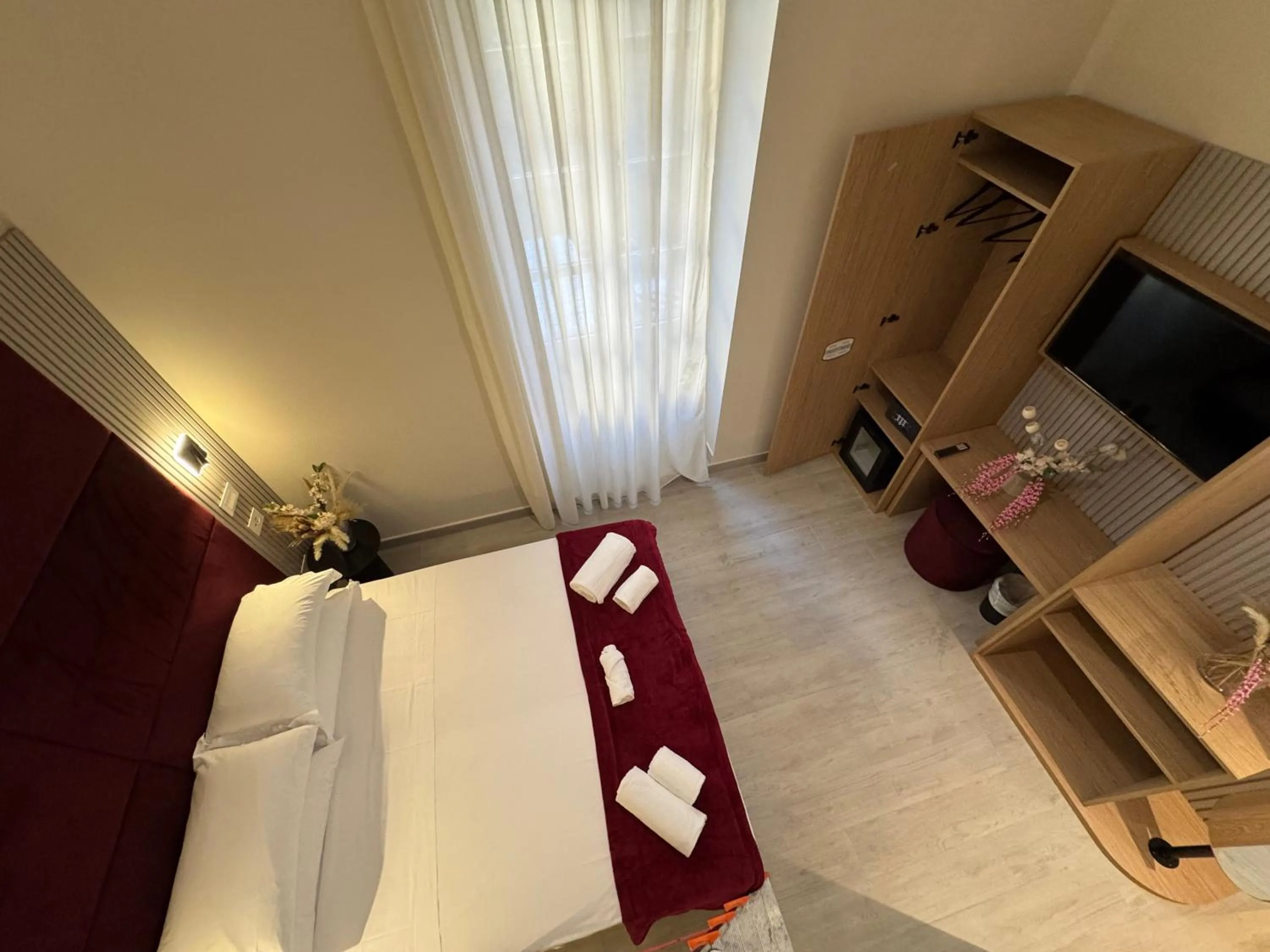 Photo of the whole room, Bed in Spagna Ave