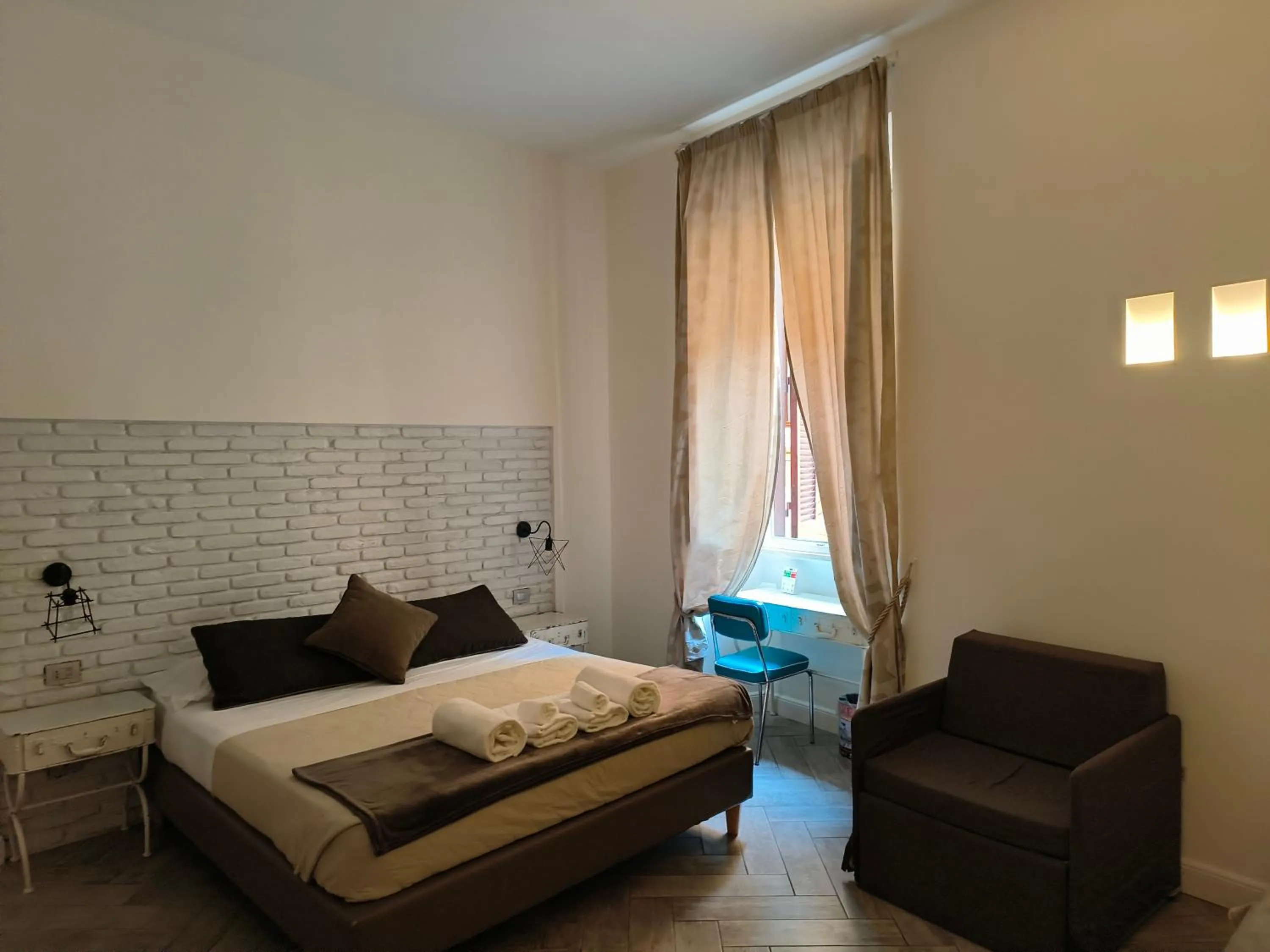 Photo of the whole room, Bed in Spagna Ave