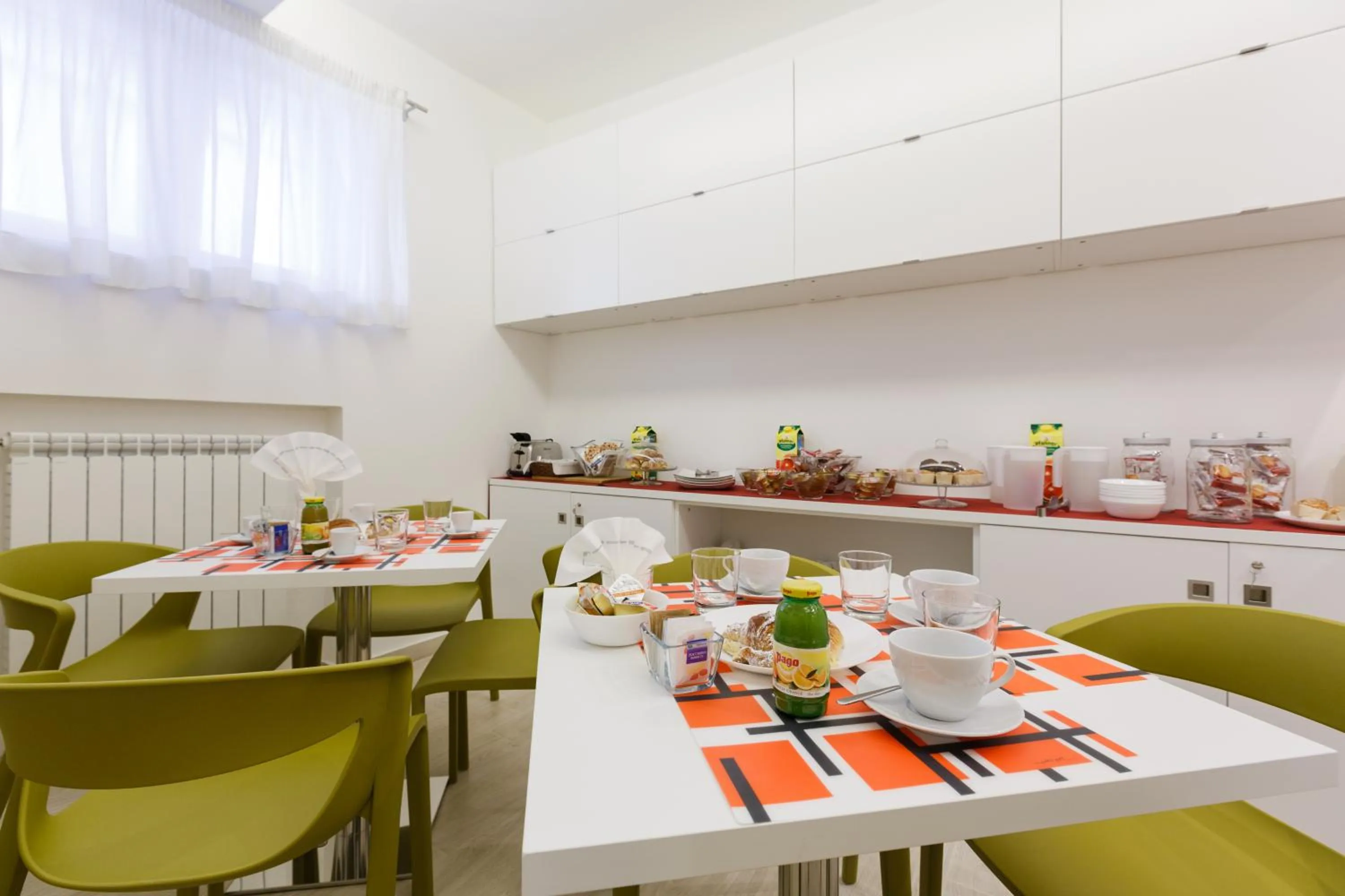 Italian breakfast in Domus Terenzio