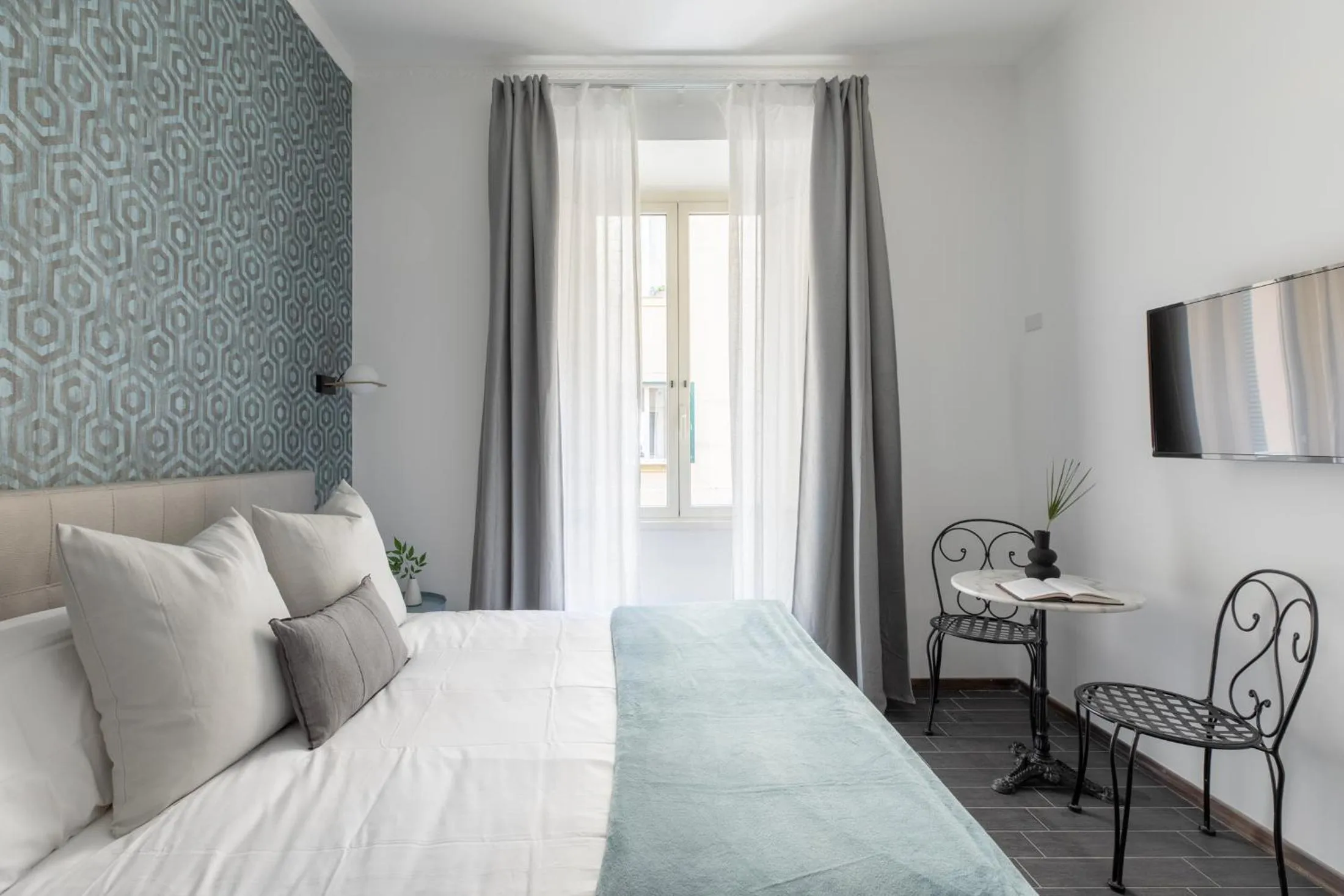 Bed in Residenza Vaticana