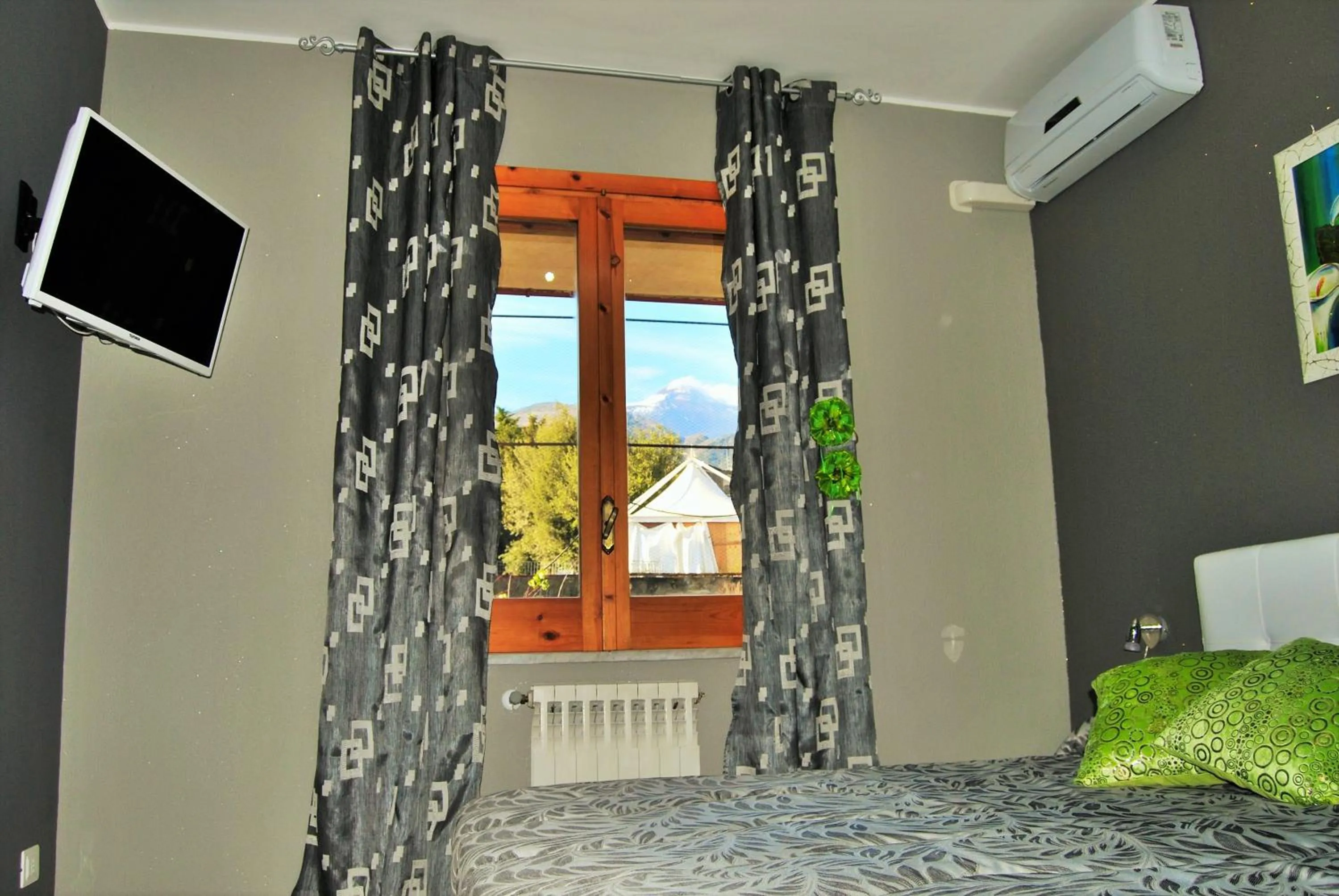 Bedroom in Etna En Vie